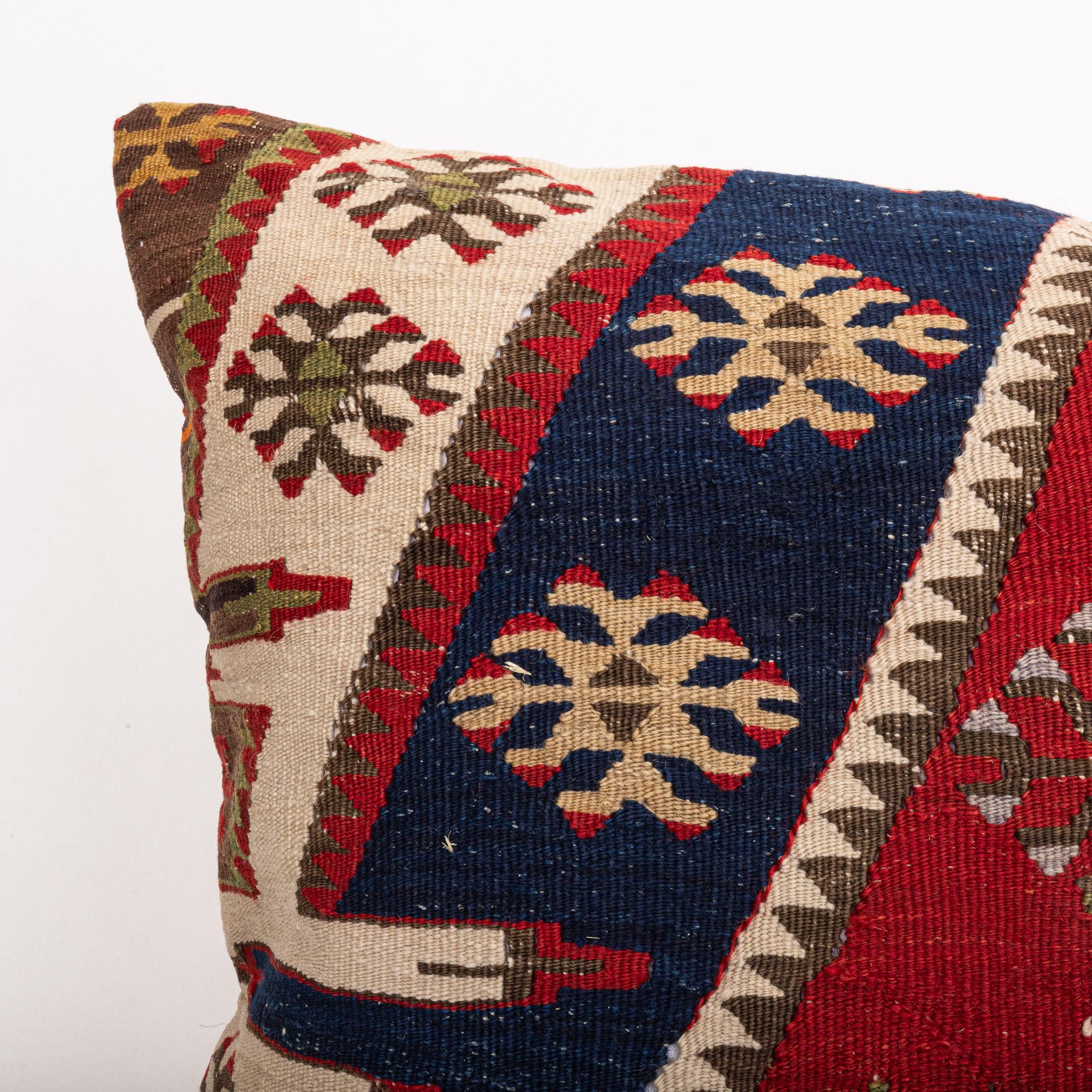 Kilim Federa ricavata da un antico kilim anatolico, inizio XX secolo. in vendita