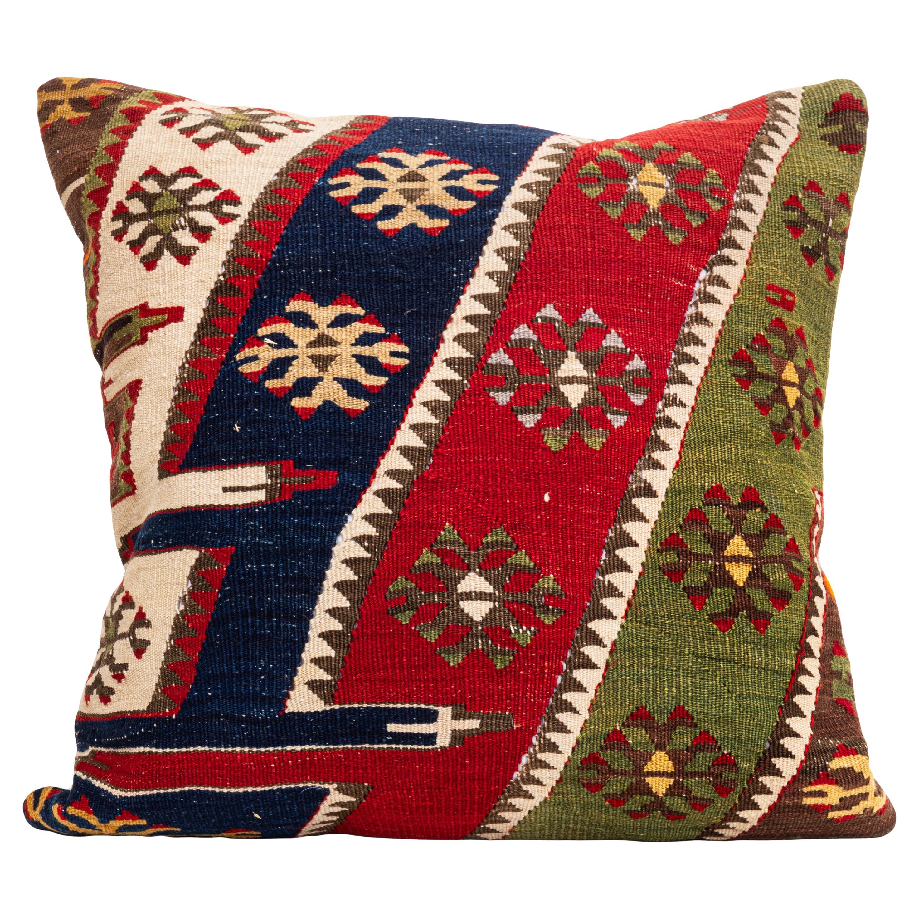 Federa ricavata da un antico kilim anatolico, inizio XX secolo.