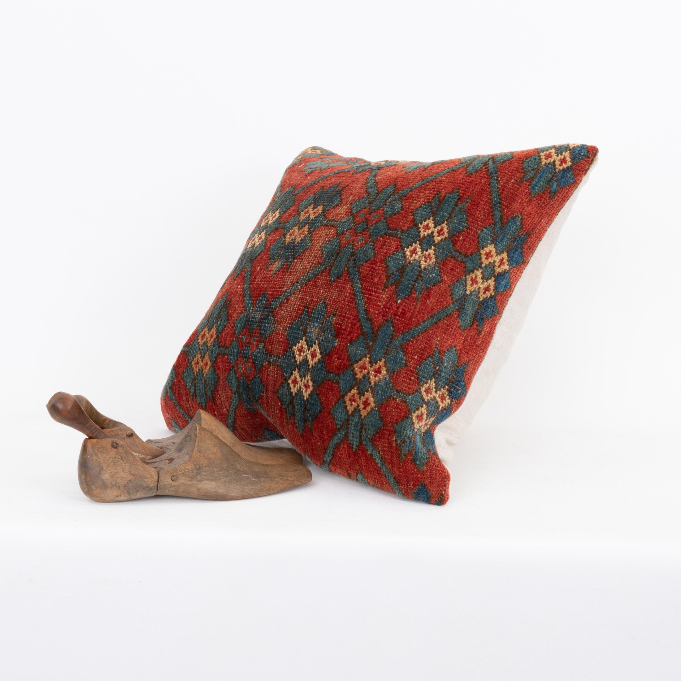 Pillowcase Made from an Antique Kyrgyz Rug, Kyrgyzstan, Central Asia In Fair Condition For Sale In Istanbul, TR