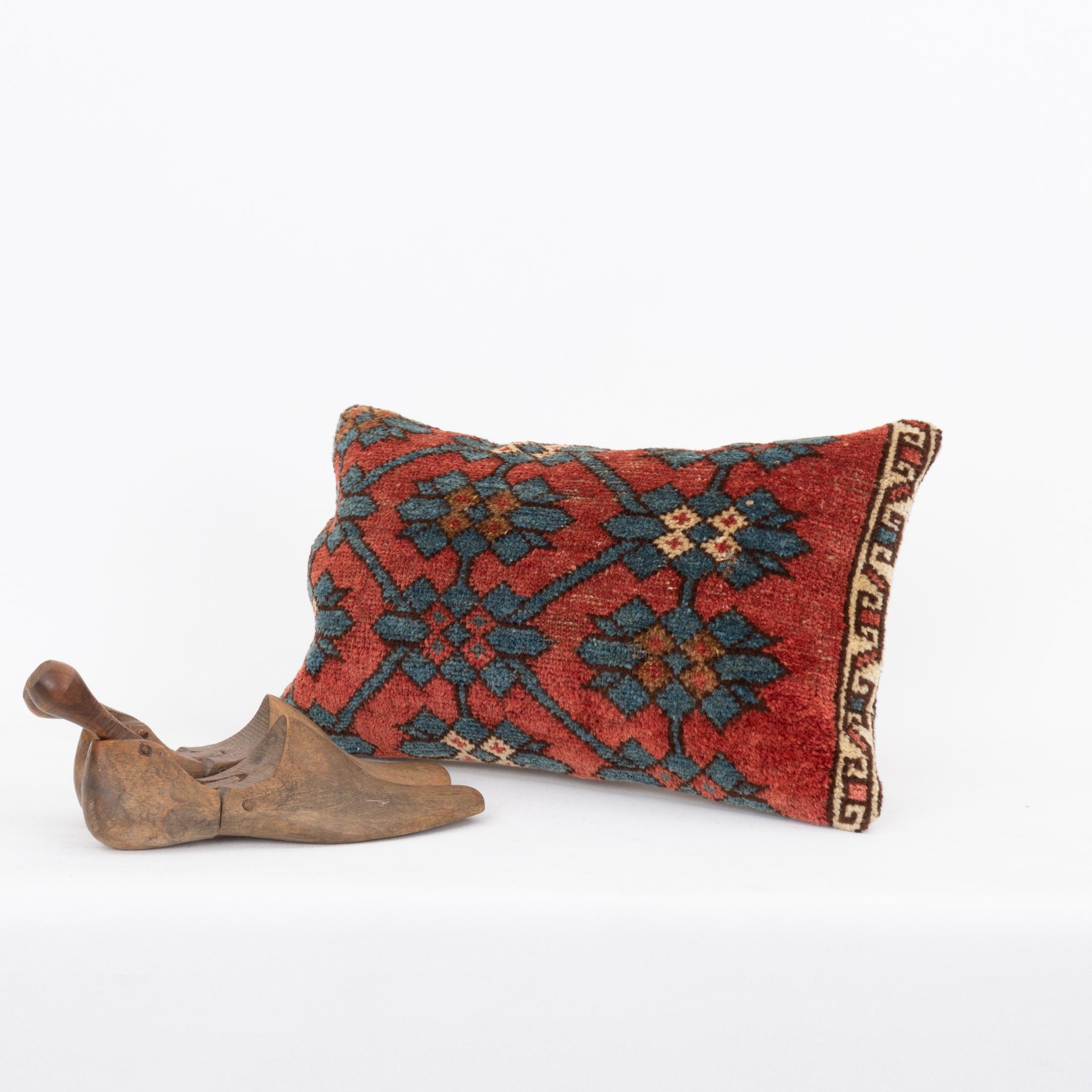 Pillowcase Made from an Antique Kyrgyz Rug, Kyrgyzstan, Central Asia In Fair Condition For Sale In Istanbul, TR