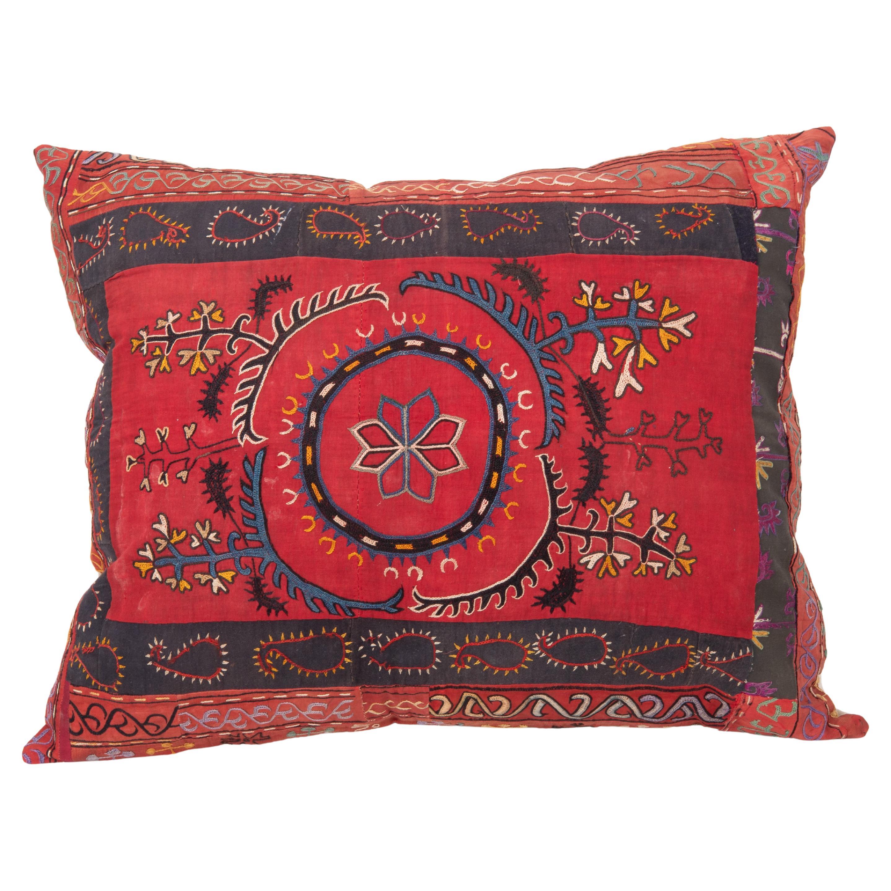 Federa ricavata da un
antica tenda kirghisa, inizio XX secolo.