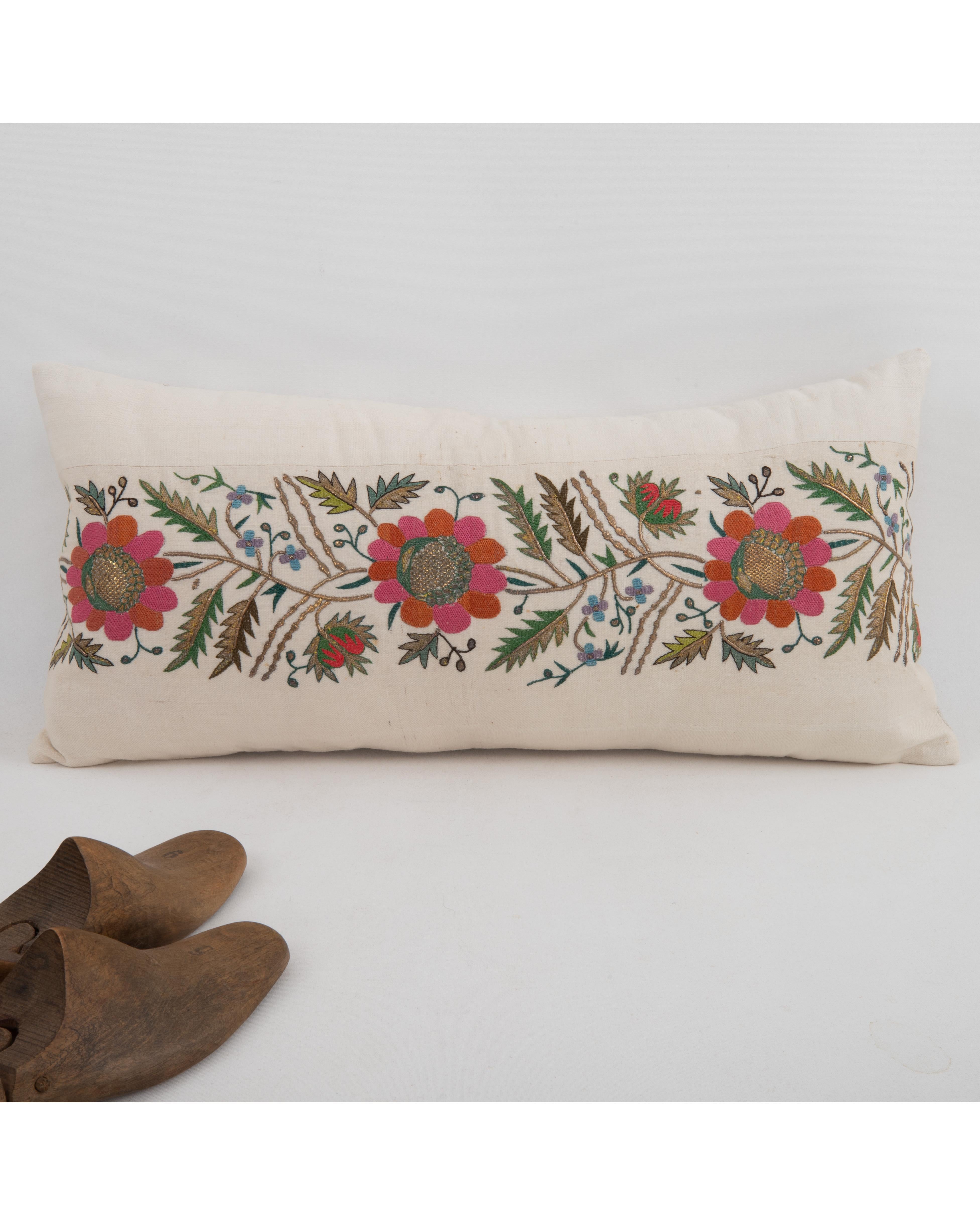 Islamique Taie d'oreiller fabriquée à partir d'une broderie ottomane ancienne, Turquie en vente