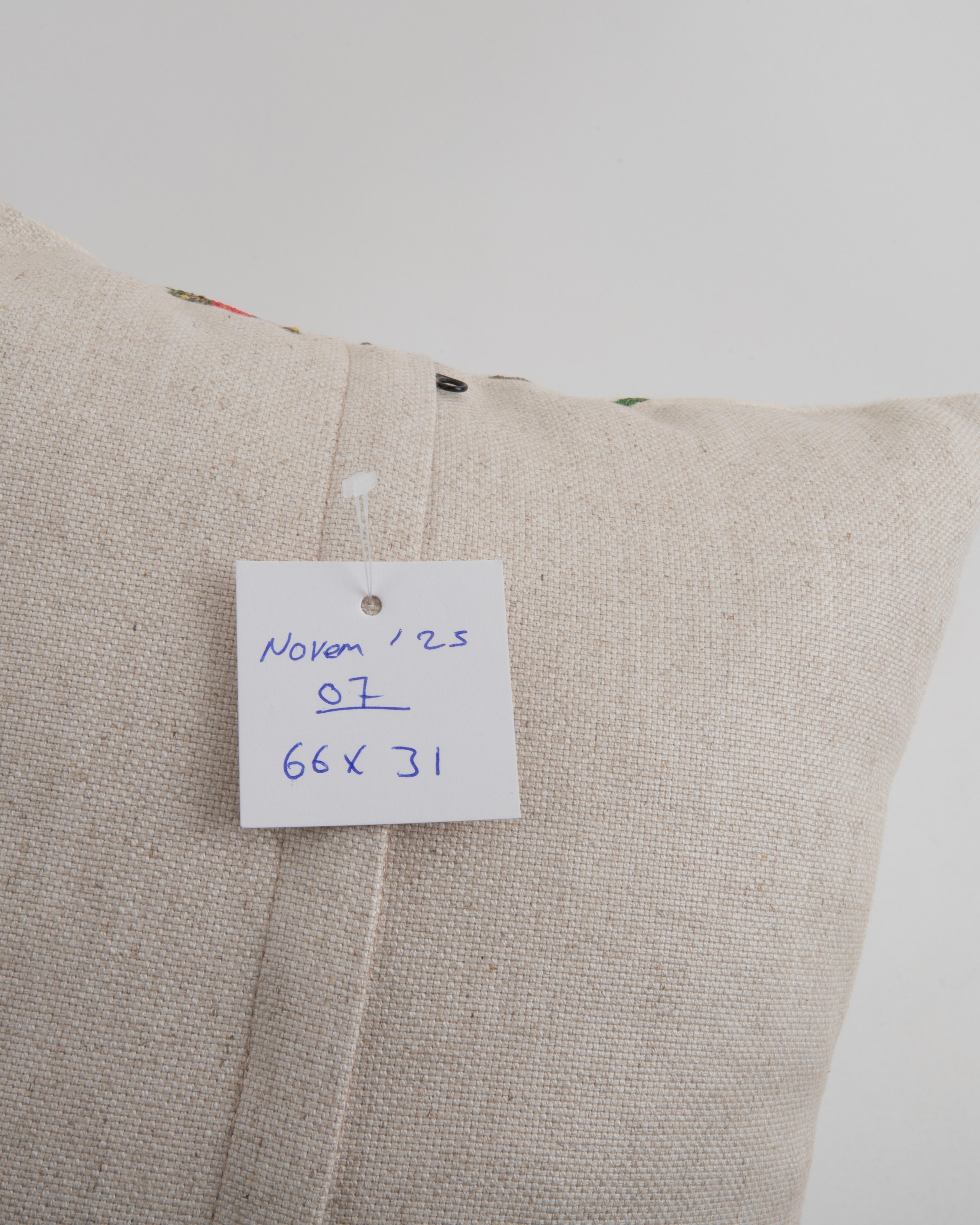 XIXe siècle Taie d'oreiller fabriquée à partir d'une broderie ottomane ancienne, Turquie en vente