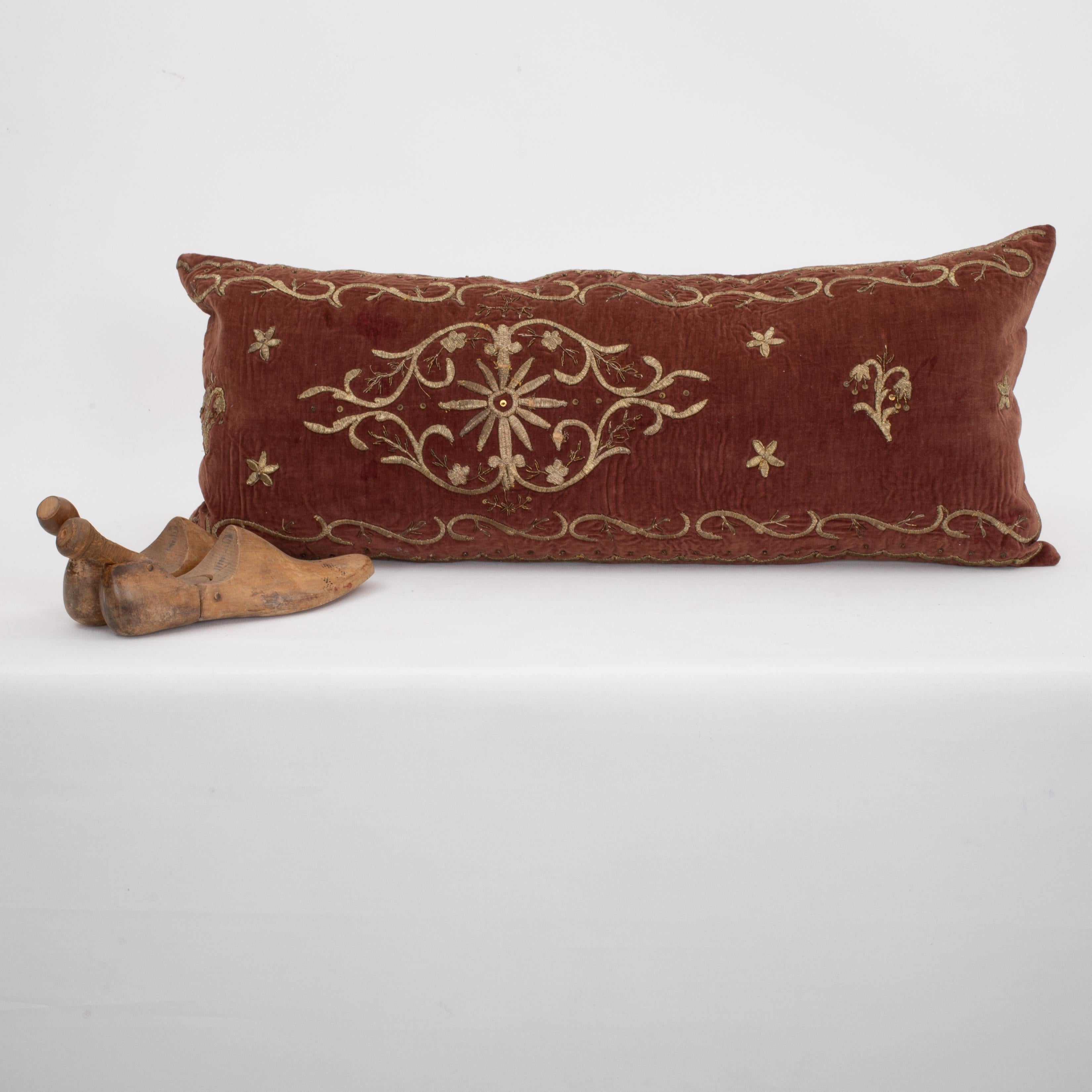Taie d'oreiller fabriquée à partir d'un panneau Sarma d'une ancienne ottomane État moyen - En vente à Istanbul, TR
