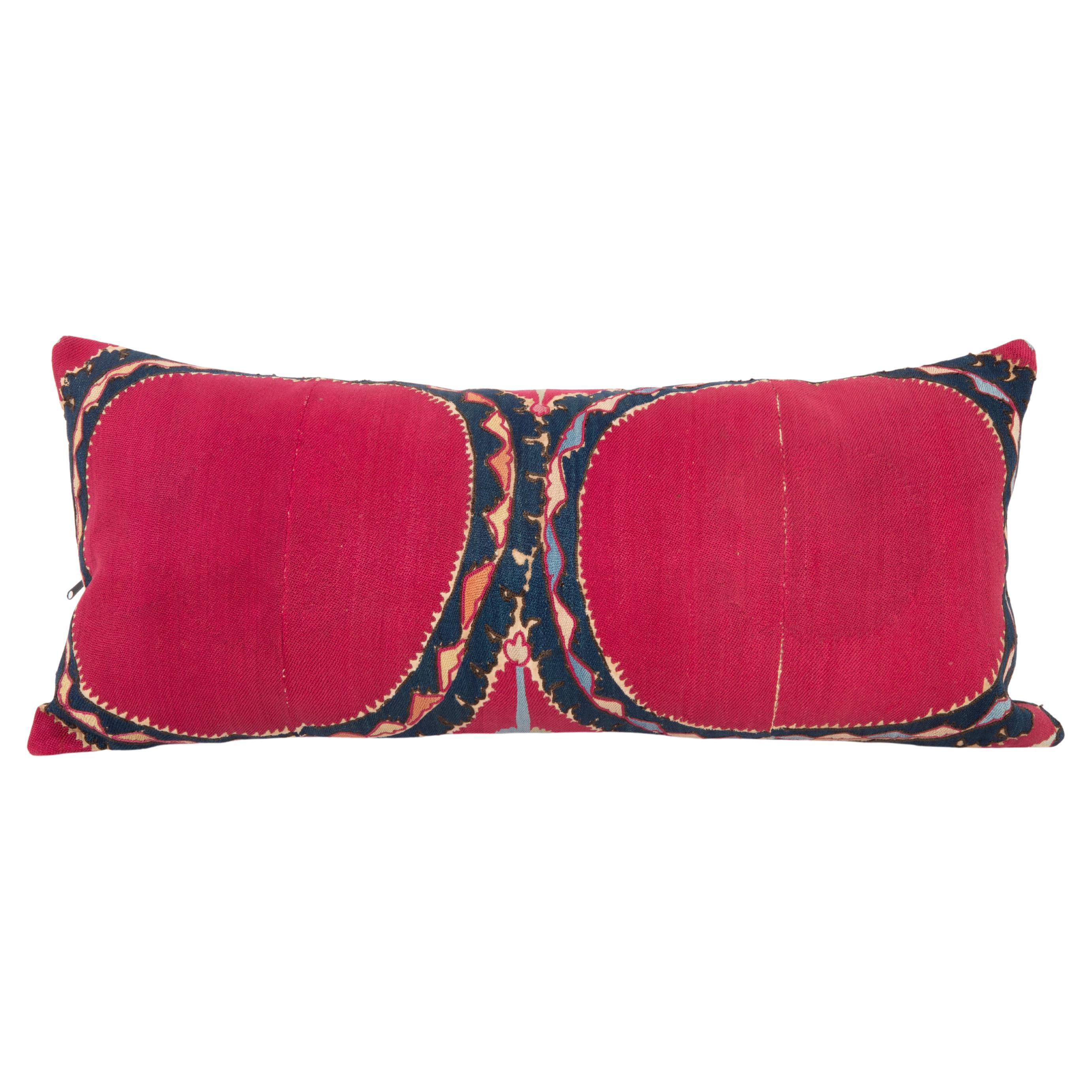 Kissenbezug aus einem antiken Suzani aus Taschkent, Usbekistan