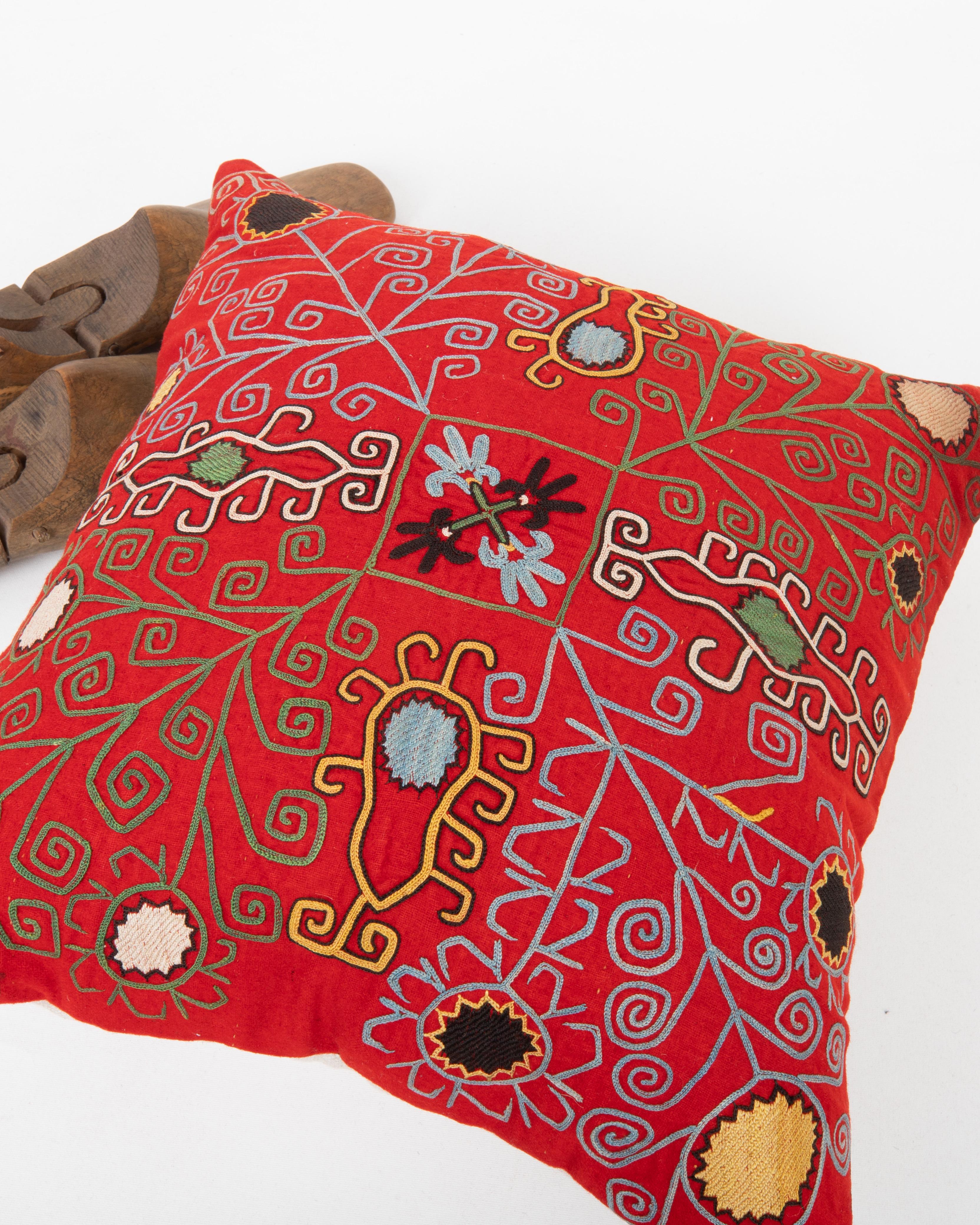 Federa ricavata da un'antica borsa Lakai Mirror dell'Uzbekistan, fine del XIX secolo. In condizioni discrete in vendita a Istanbul, TR