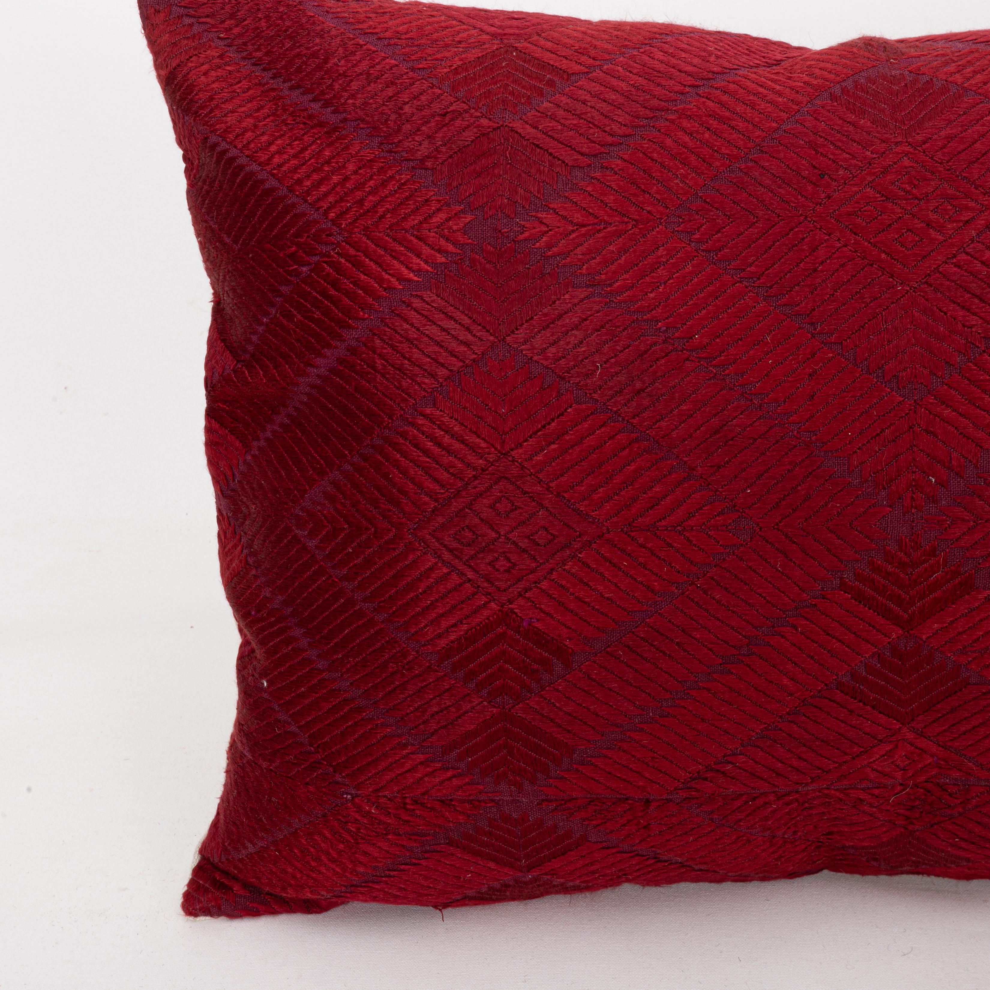 Kopfkissenbezug  Indische Phulkari-Hochzeit aus einer Hochzeit aus dem frühen 20. Jahrhundert  Umschlagtuch (Volkskunst) im Angebot
