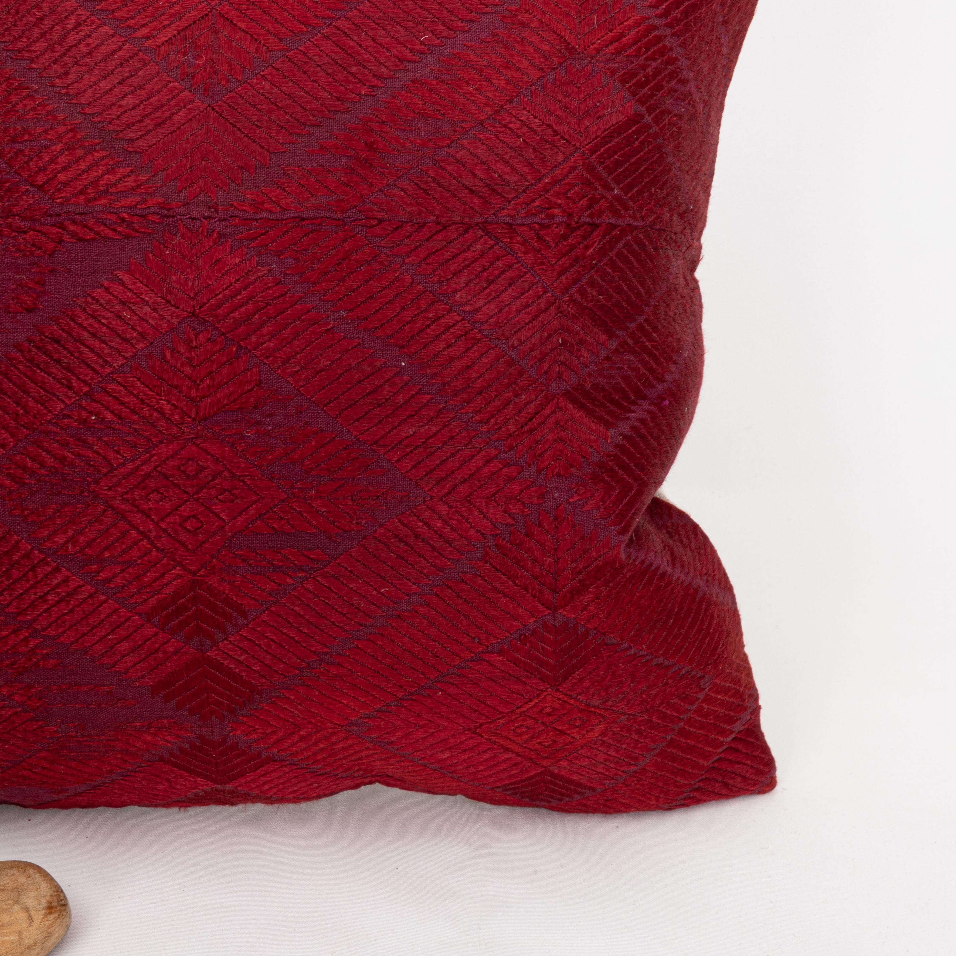 Kopfkissenbezug  Indische Phulkari-Hochzeit aus einer Hochzeit aus dem frühen 20. Jahrhundert  Umschlagtuch im Zustand „Relativ gut“ im Angebot in Istanbul, TR
