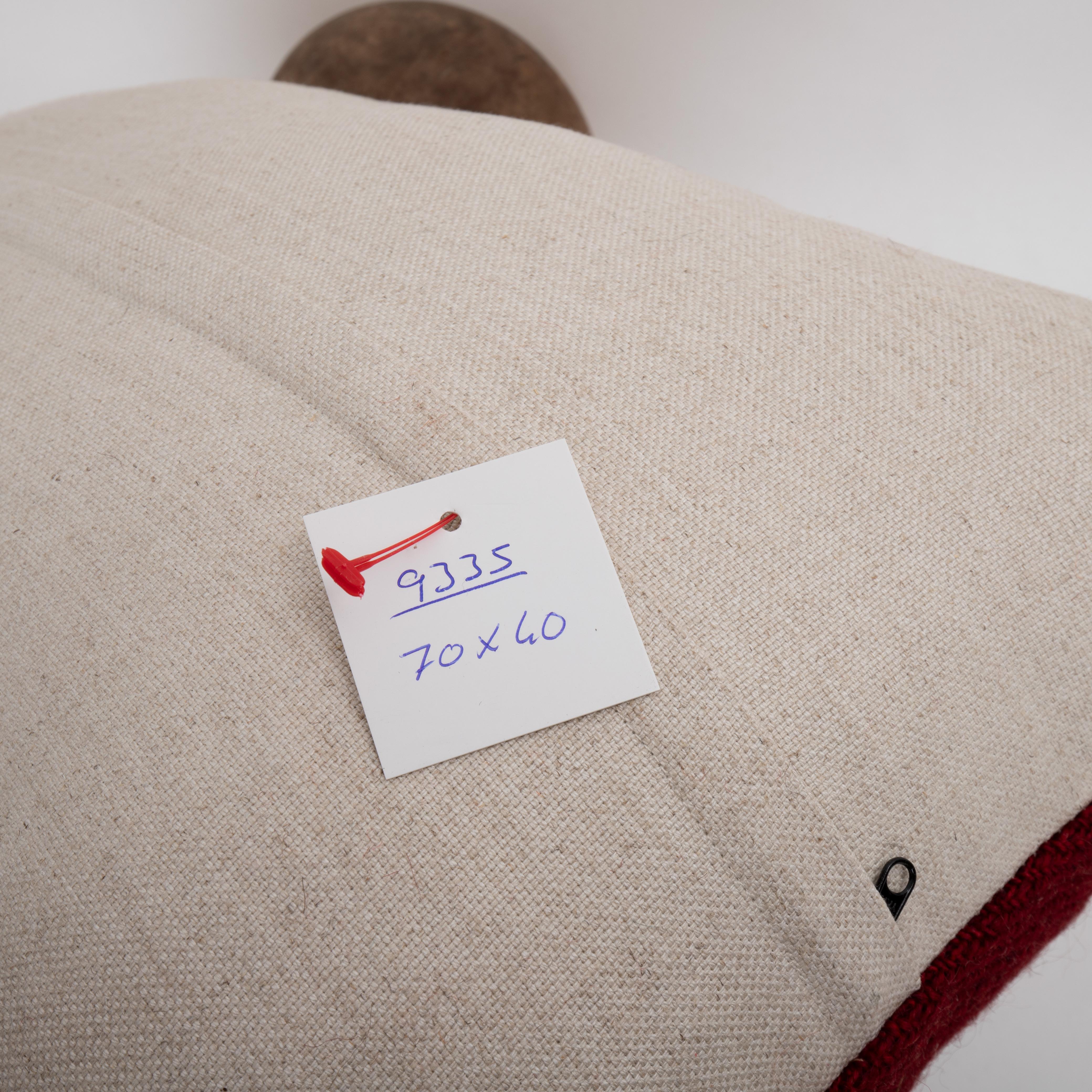 20ième siècle Taie d'oreiller fabriquée à partir d'une couverture en perde de l'Anatolie orientale, milieu du 20e s. en vente