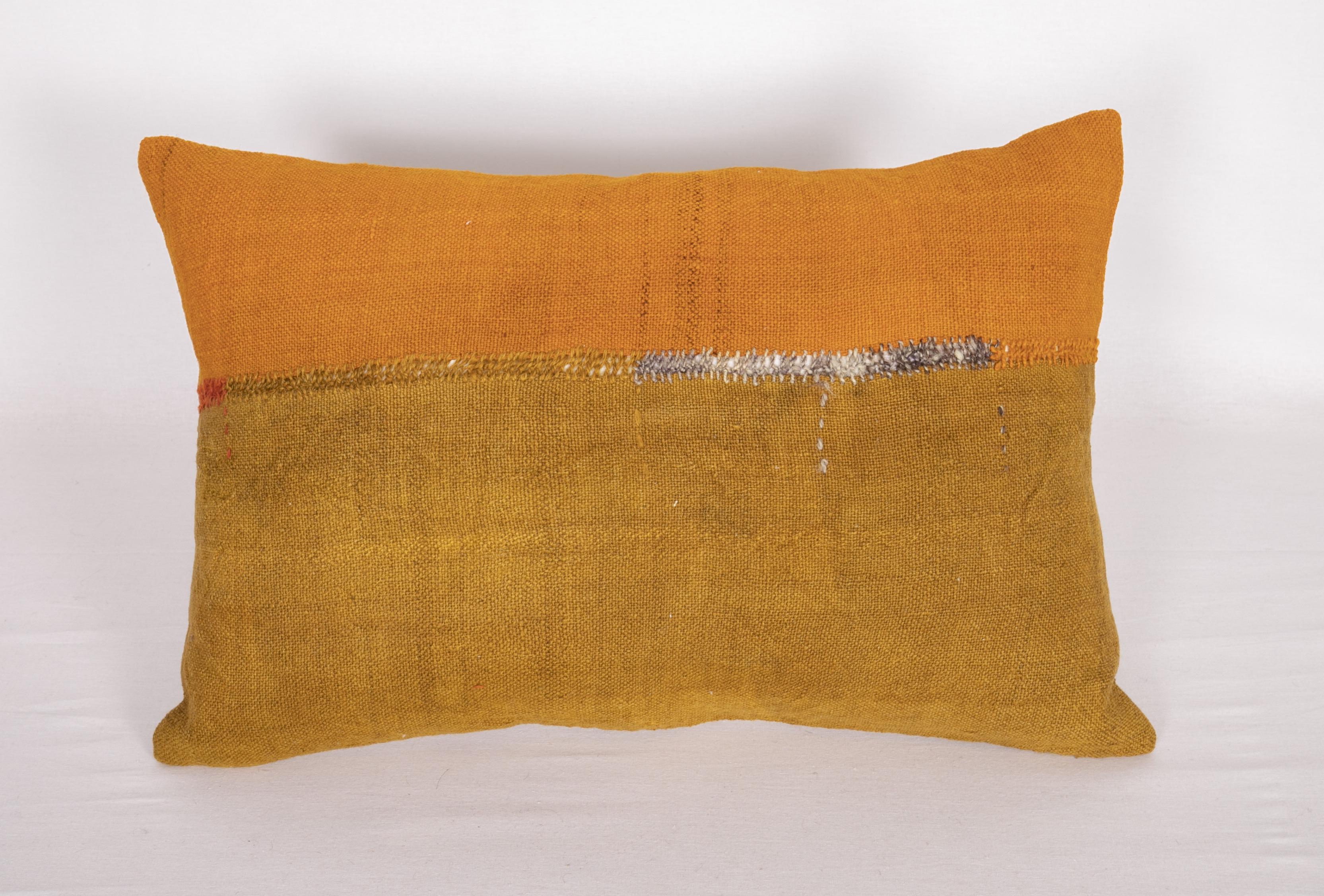 Brodé Coussins fabriqués à partir d'une « couverture » de perde d'Anatolie orientale, milieu du 20e siècle