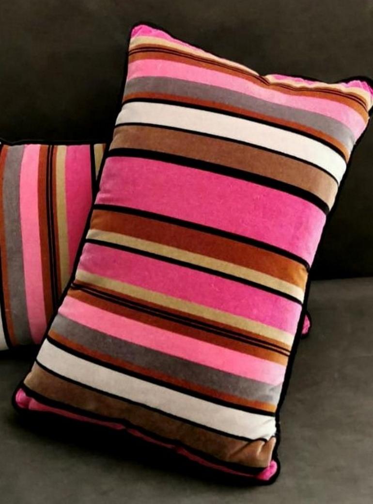 Pillows '2 Pieces' Handmade Velvet Designer Guild, Italy, 2010 In Excellent Condition In Prato, Tuscany