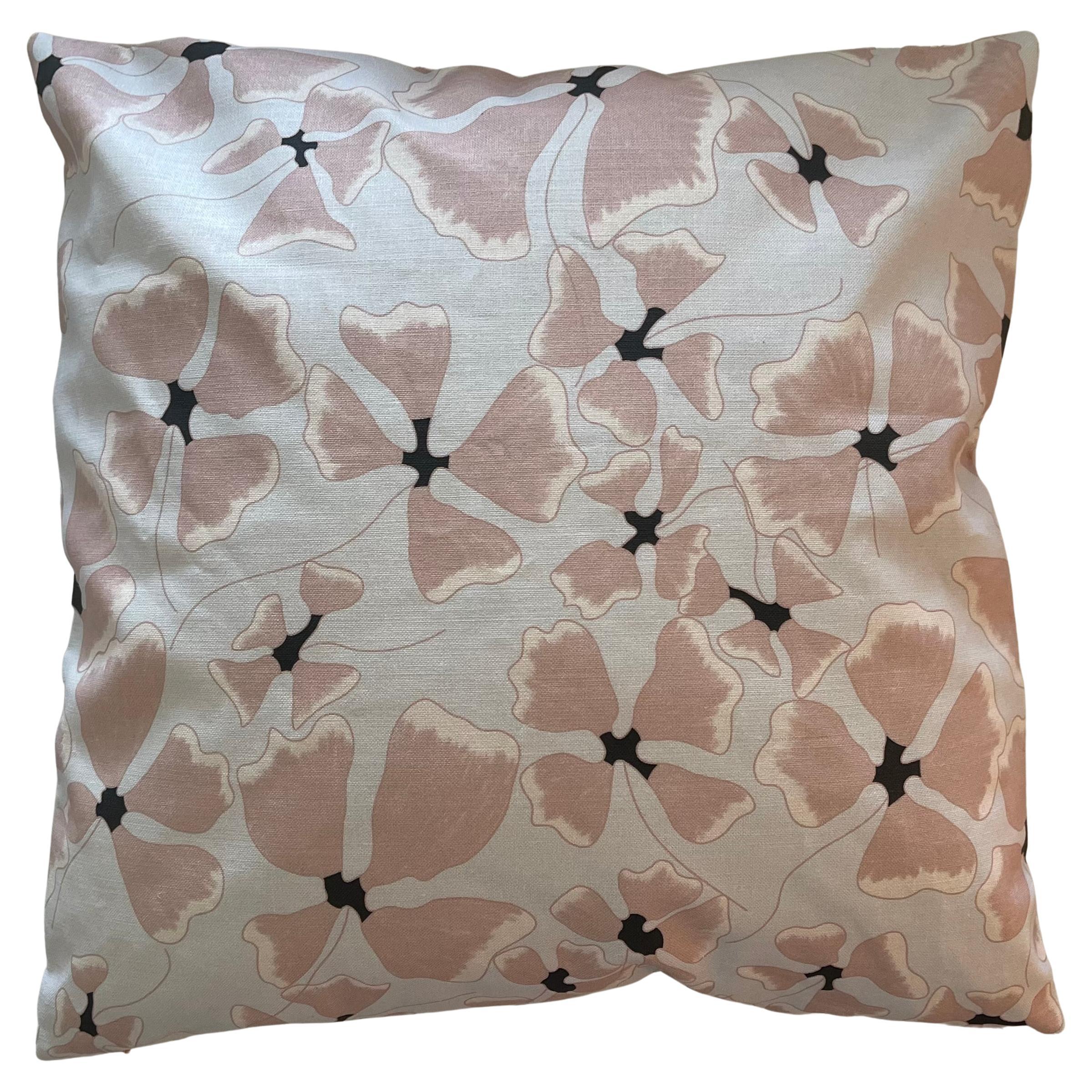 Pair of pillows in Francesca Arctic Blush For Sale