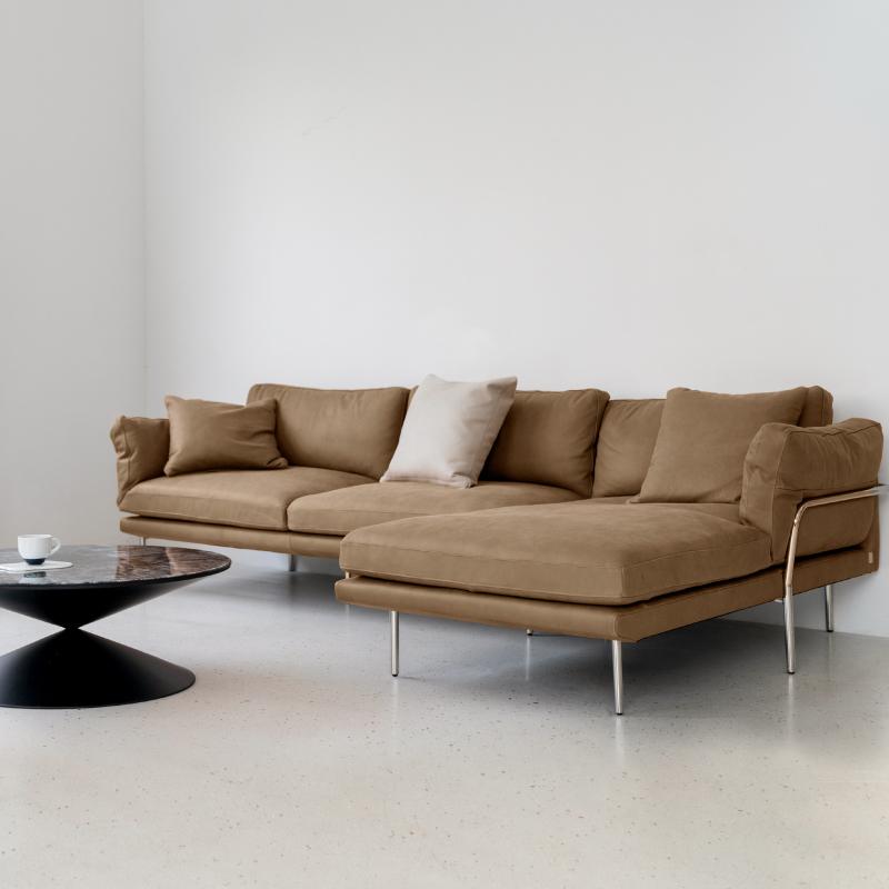 Crafted for those luxuriously idle moments in life, the Incline Sofa is the ultimate companion to those who enjoy sprawling out on the settee. With a 12 degrees tilt on the backrest, you can't help but be lulled into a restful state. Here, comfort