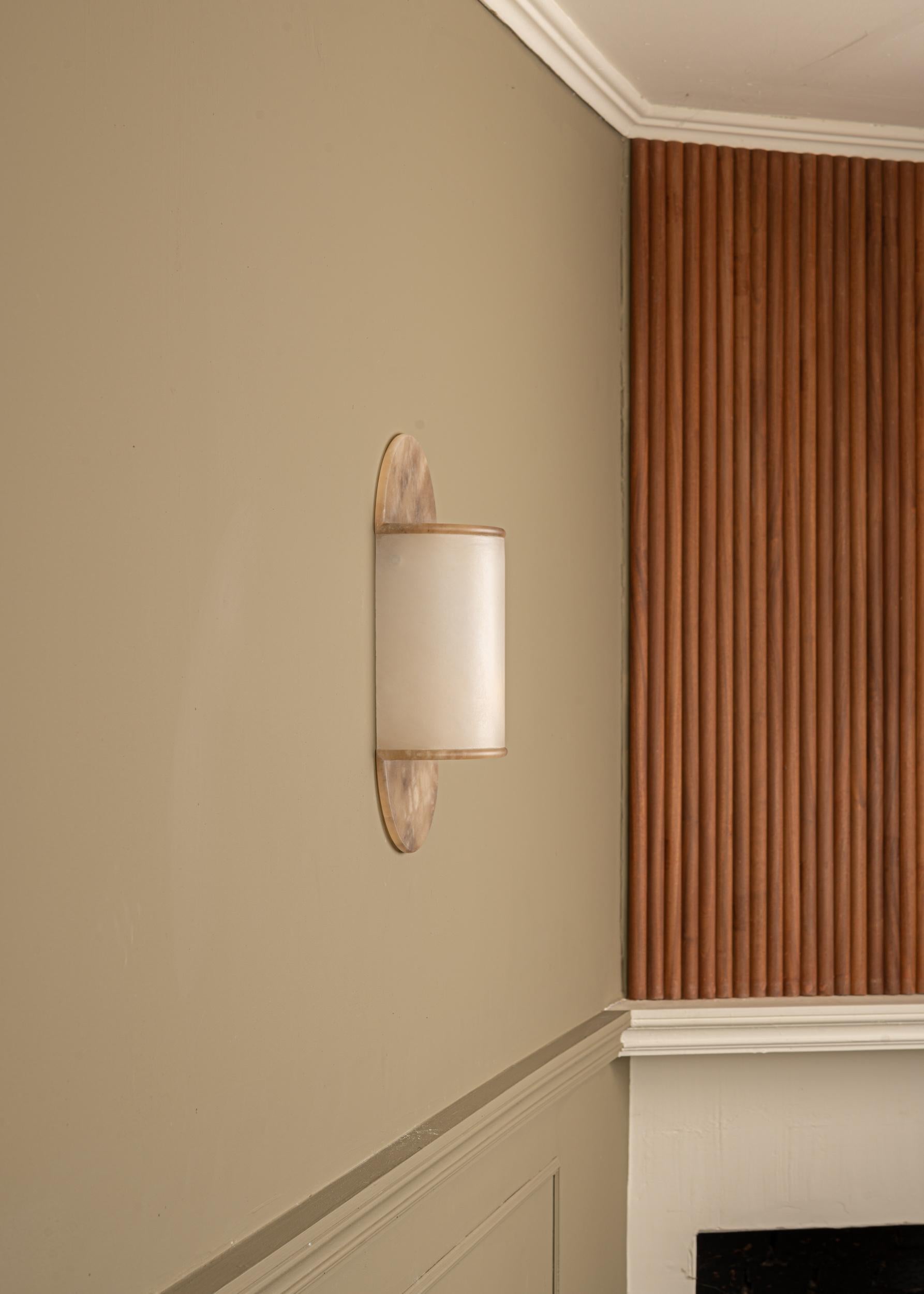 Other Pilolo Tobacco Alabaster Wall Sconce by Simone & Marcel For Sale