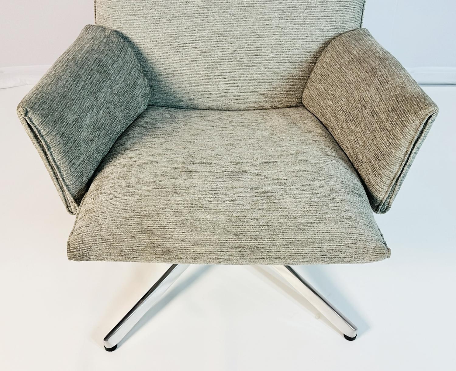 Pilot Low Back Swivel Chair by Barber & Osgerby for Knoll, USA, 2016 For Sale 5