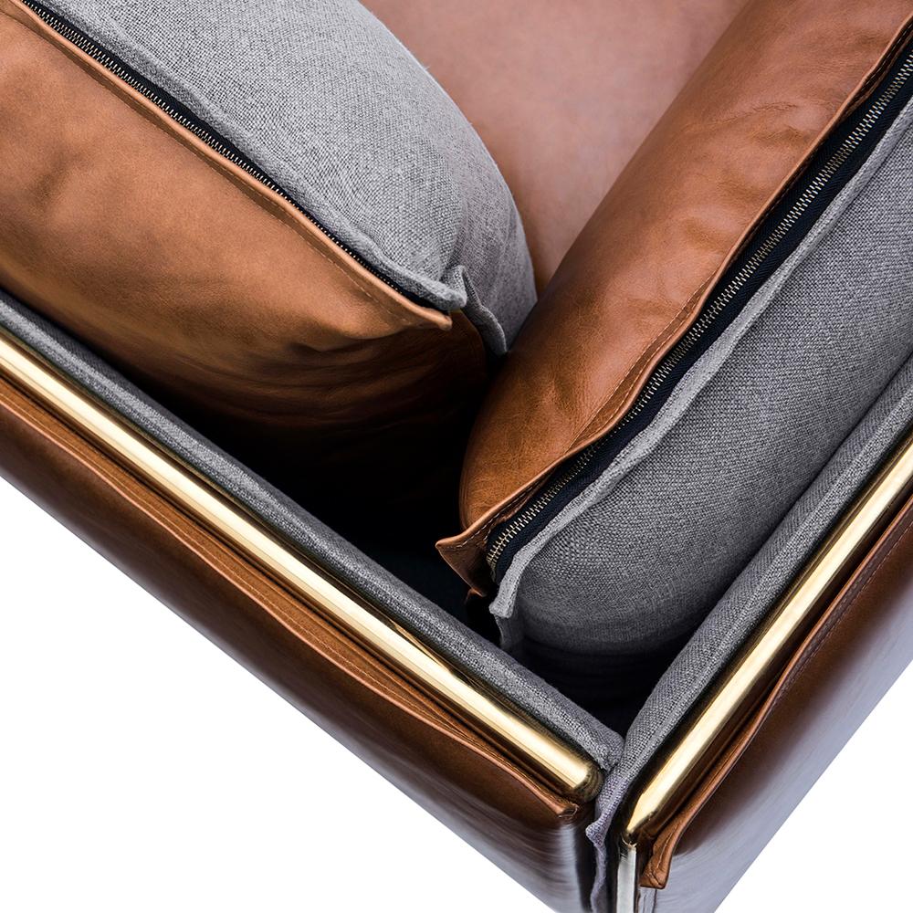 Pin Reversible Two-Toned Leather Armchair For Sale 7