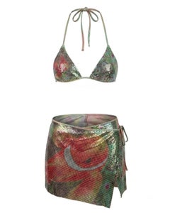 Conjunto de bikini y pareo metalizado con estampado de peces de colores de Pin Up Stars de los años 2000 - Lo ha lucido Beyoncé