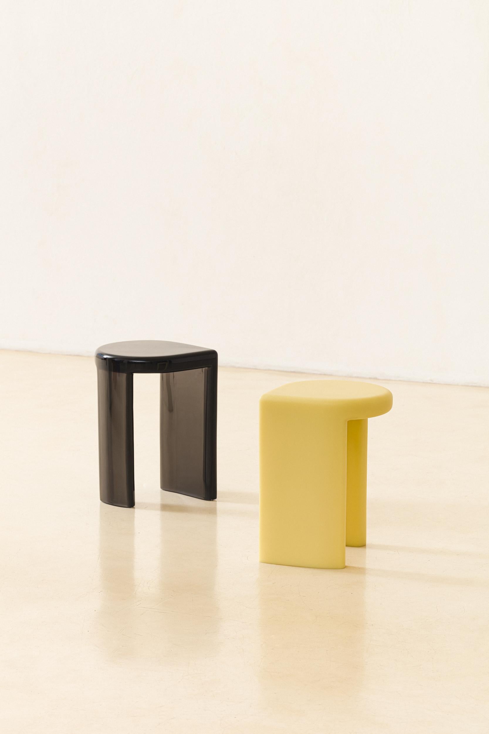 Pina Side Table by Lucas Recchia, Brazilian Contemporary, 2023 For Sale 1