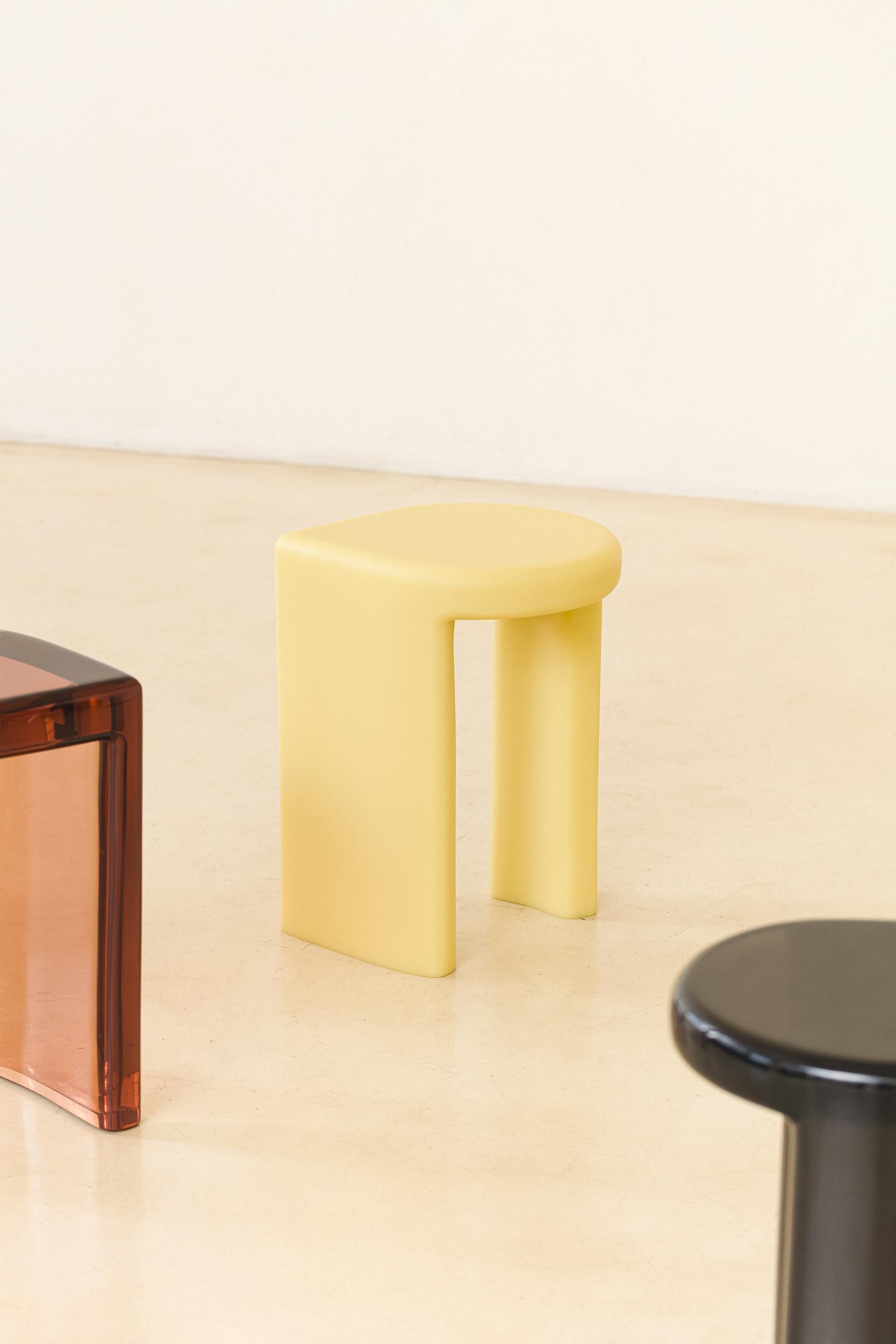 Pina Side Table by Lucas Recchia, Brazilian Contemporary, 2023 For Sale 3