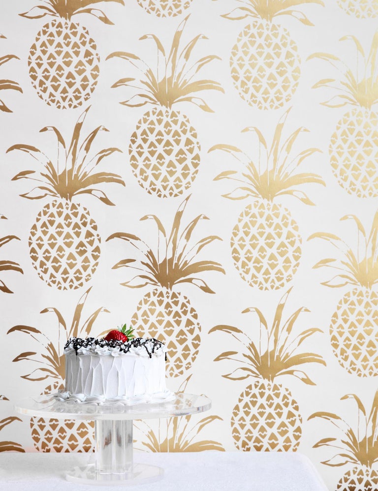 Pina Sola Designer Wallpaper In Sphinx Metallic Gold On White