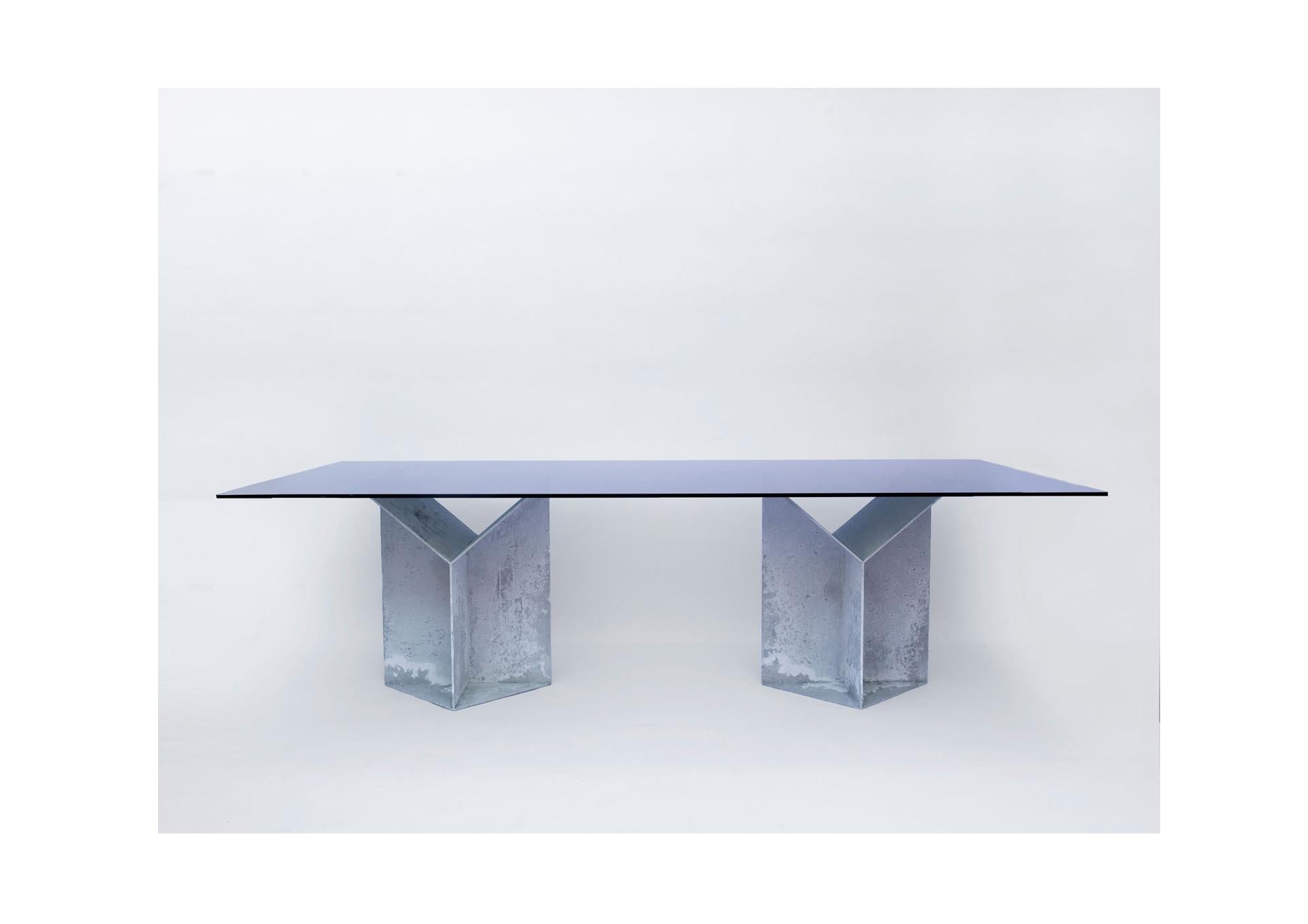 Pinac dining table by Oeuffice
Edition: 12 + 2AP
2015
Materials: Aluminum, tempered glass
Dimensions: L 220 x W 105 x H 72 cm

It is possible to customize the objects with different finishes of aluminium (brushed, oxidized red, oxidized blue