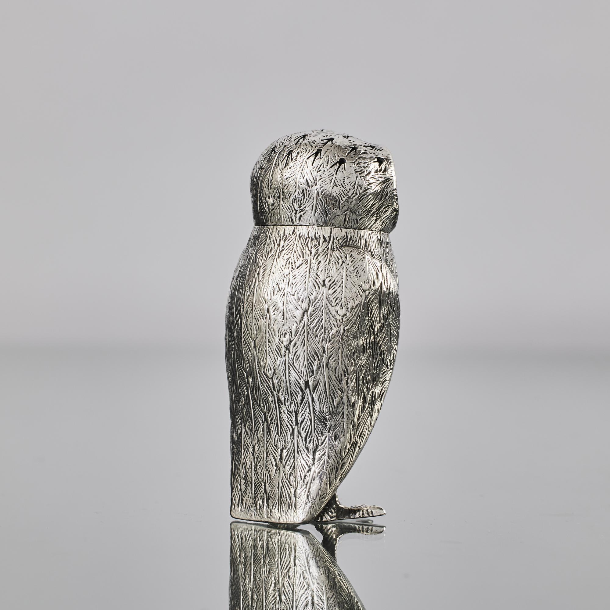 British Large Victorian silver owl pepper For Sale