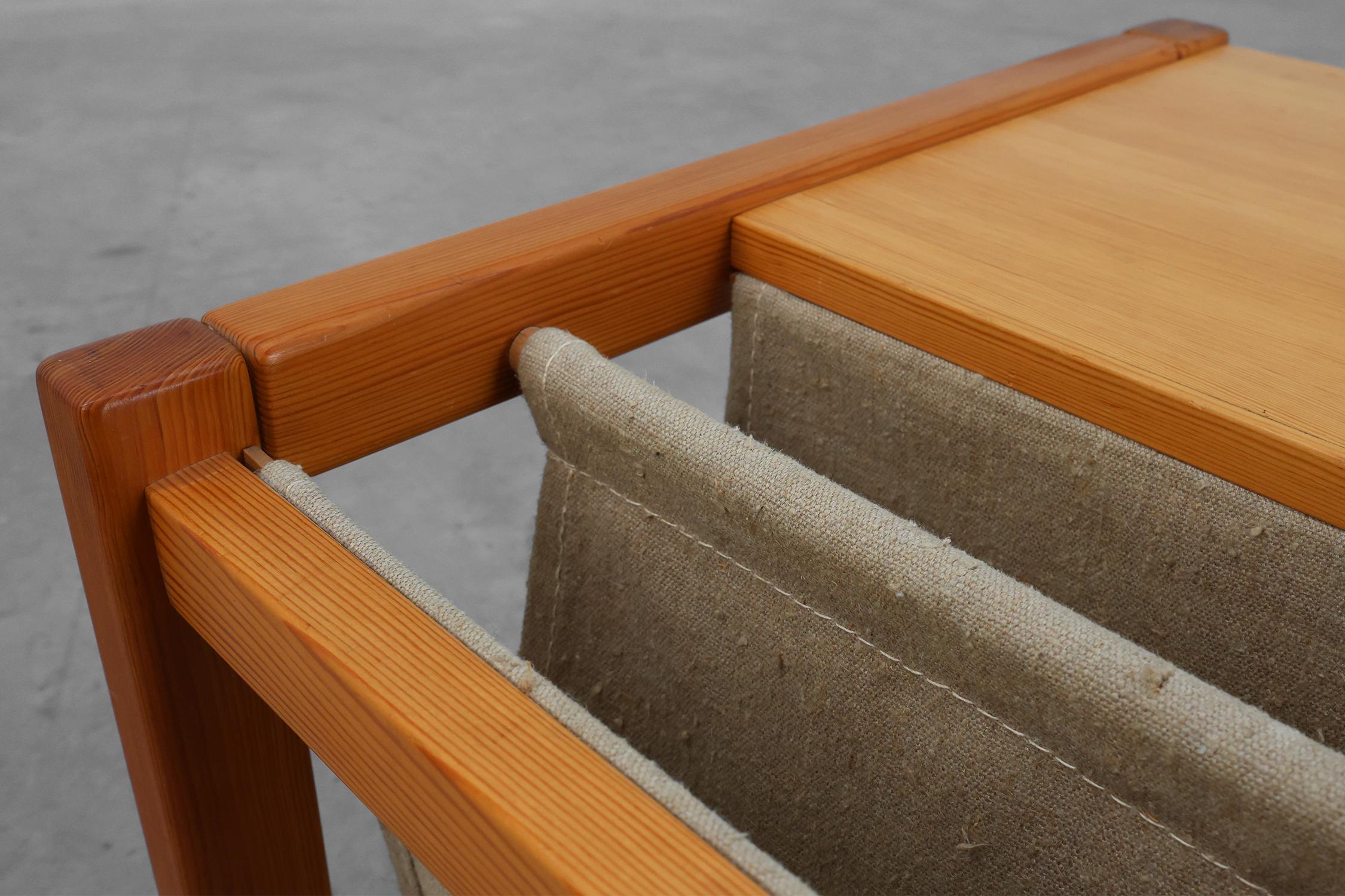 Pine and linen coffee table with magazine rack by Karin Möbring, Sweden 1970s In Good Condition For Sale In Meulebeke, BE