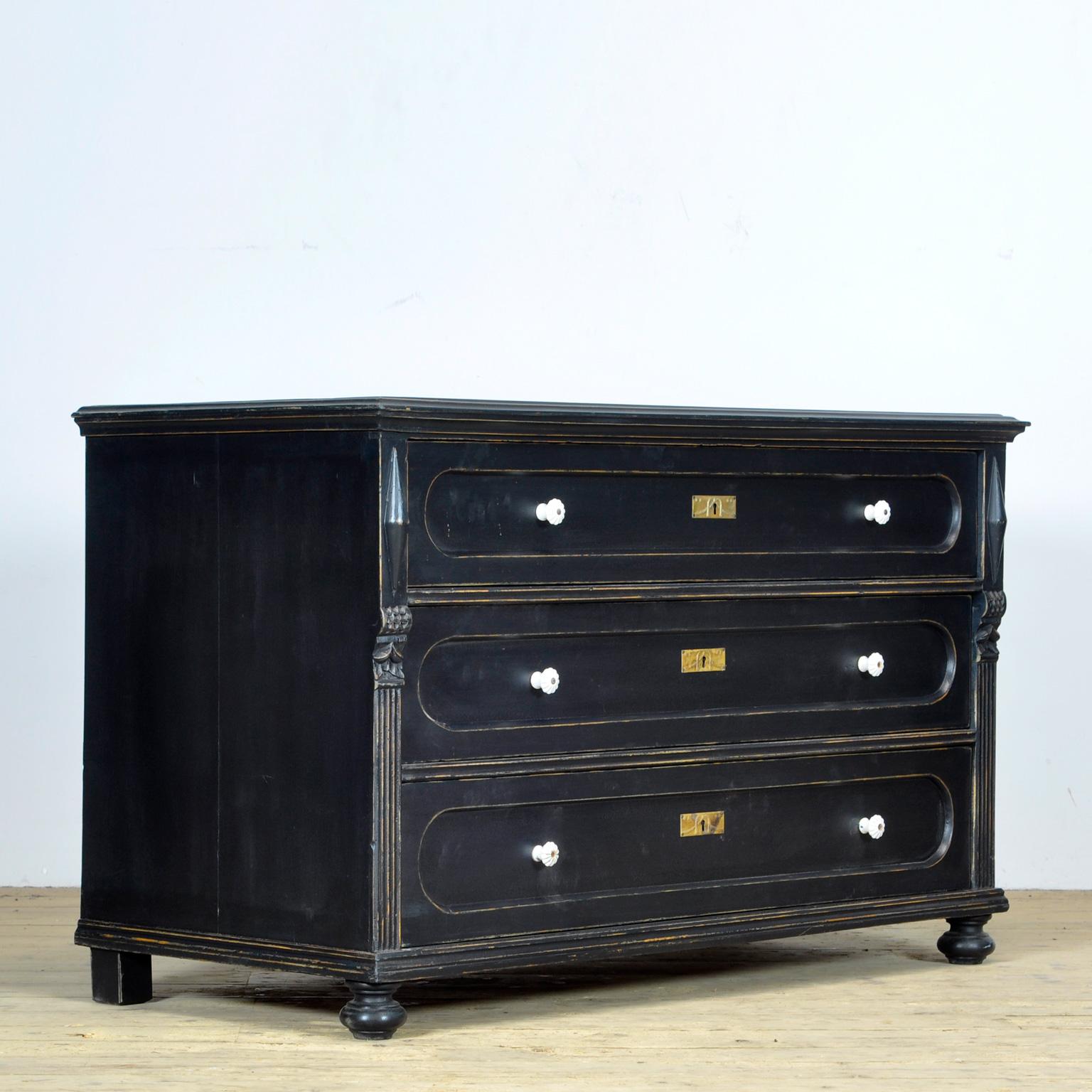 Pine and Oak Chest of Drawers, circa 1920 7