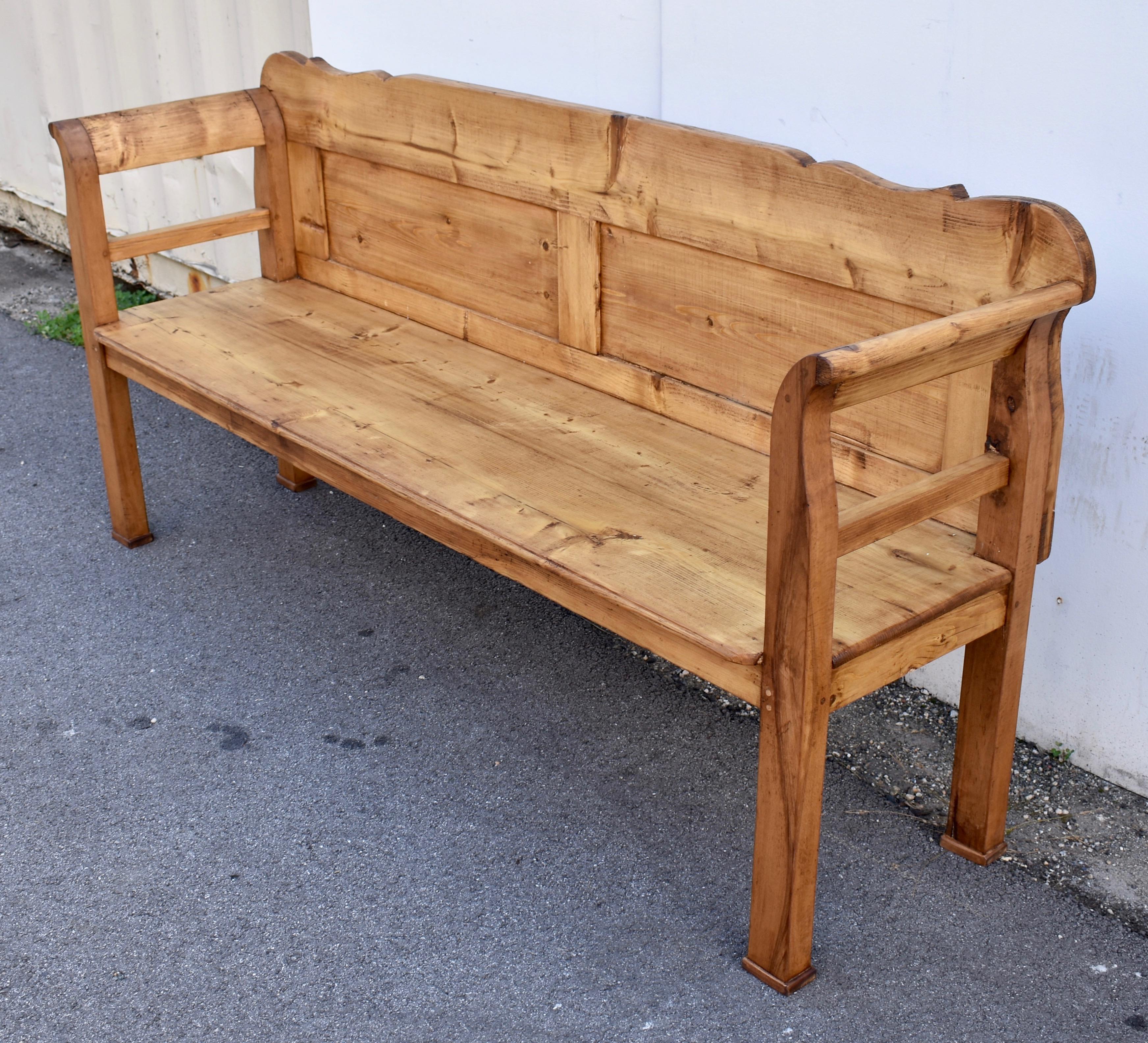 Pine and Oak Paneled Bench or Settle. In Good Condition In Baltimore, MD