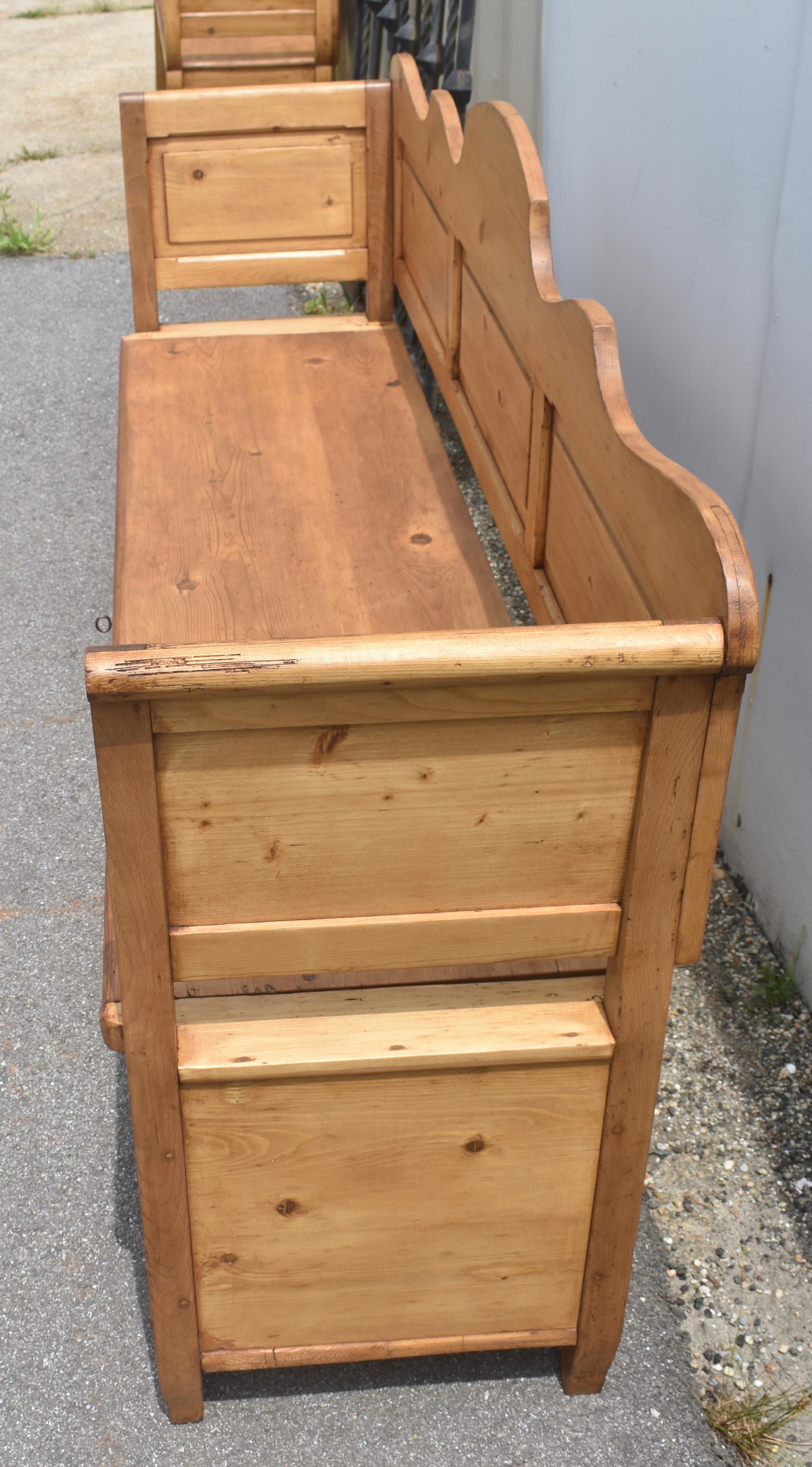 20ième siècle Banc ou banc de rangement en pin et en chêne en vente