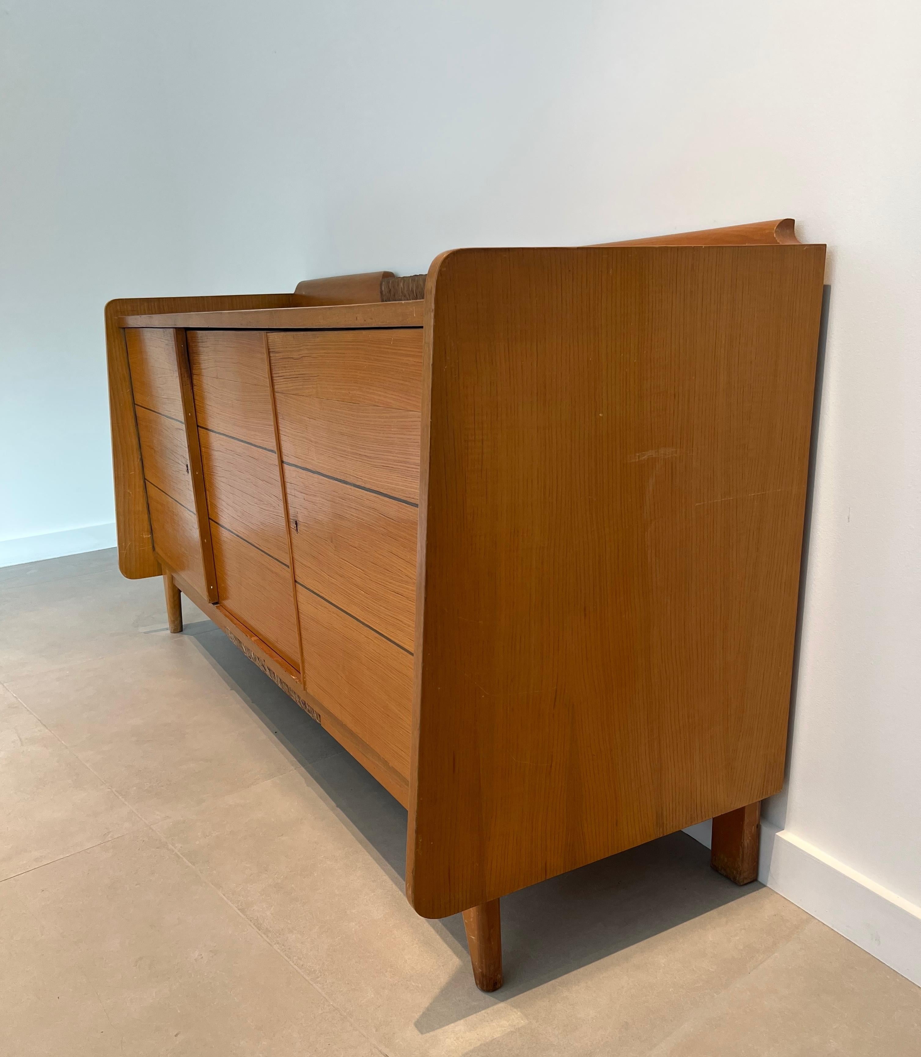 Pine and Rattan Sideboard. French work. Circa 1970 For Sale 6