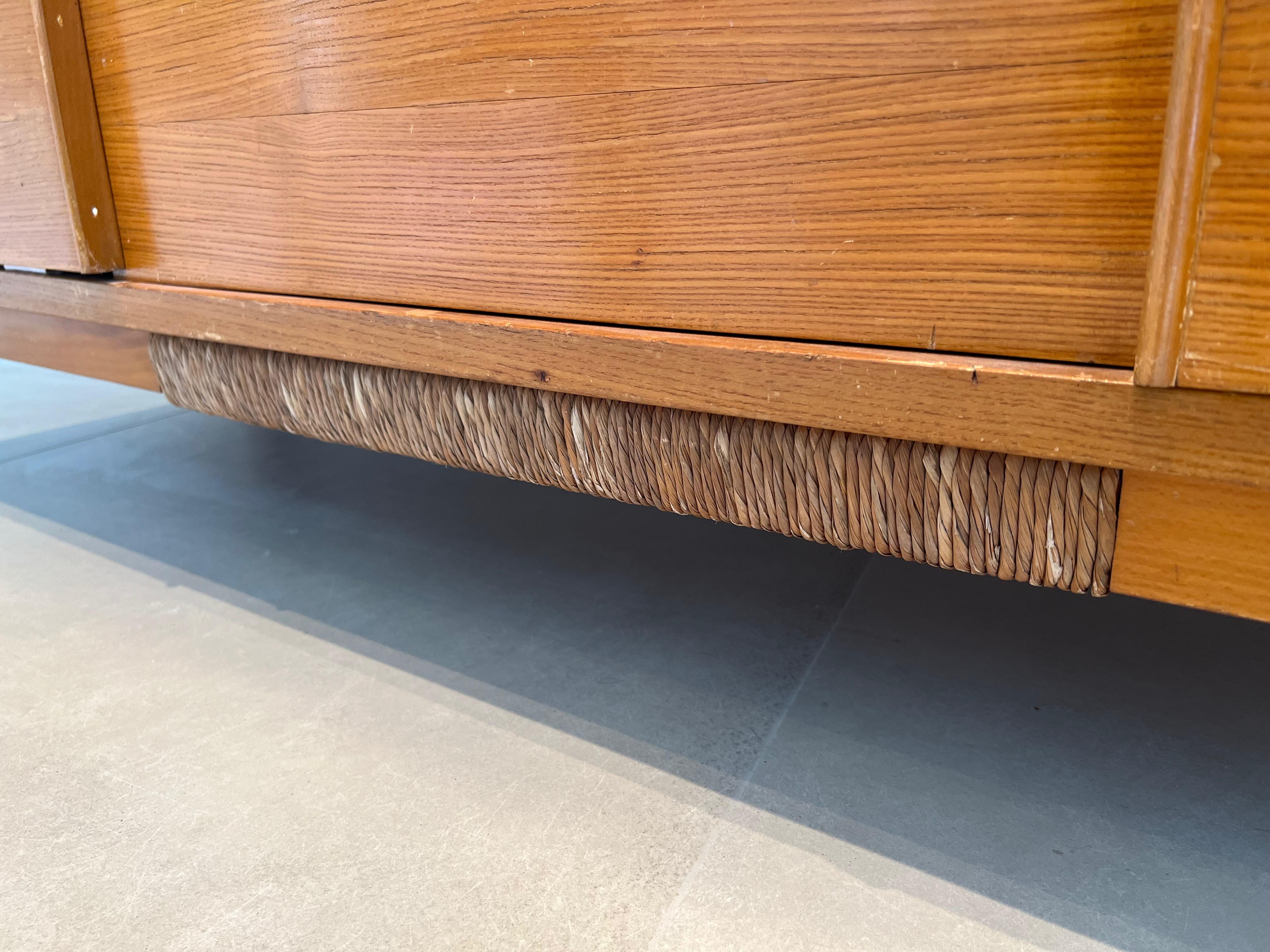 Pine and Rattan Sideboard. French work. Circa 1970 For Sale 13