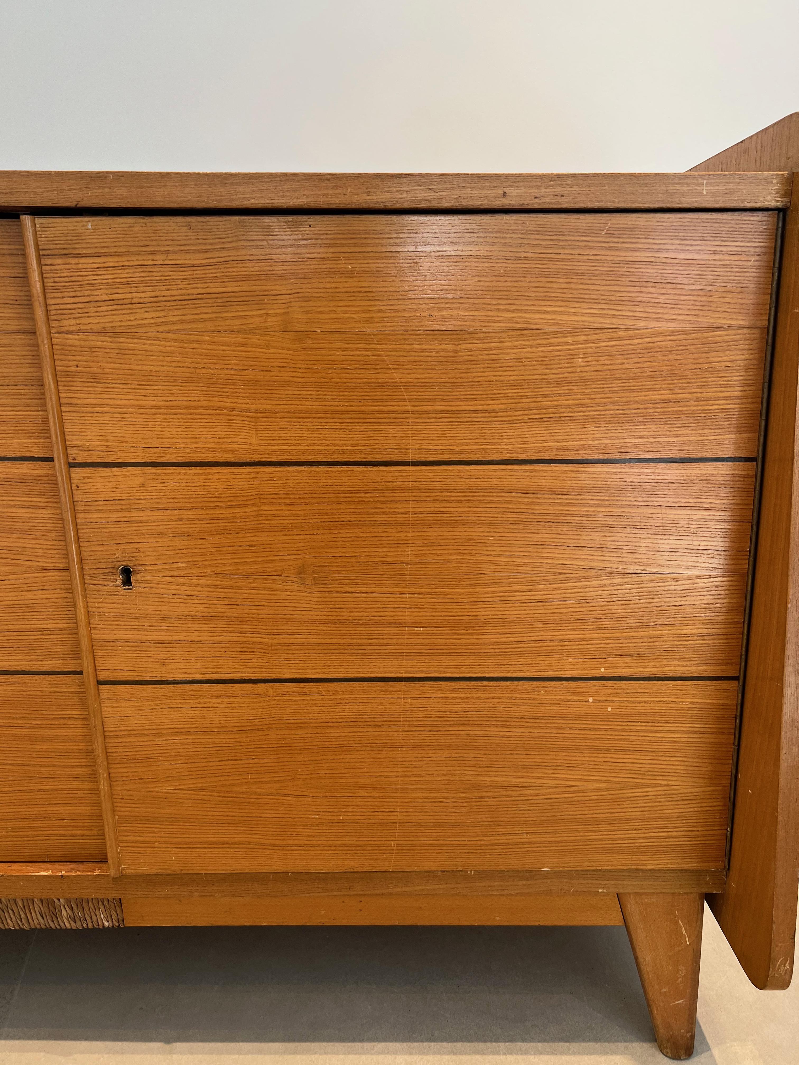 Pine and Rattan Sideboard. French work. Circa 1970 For Sale 14