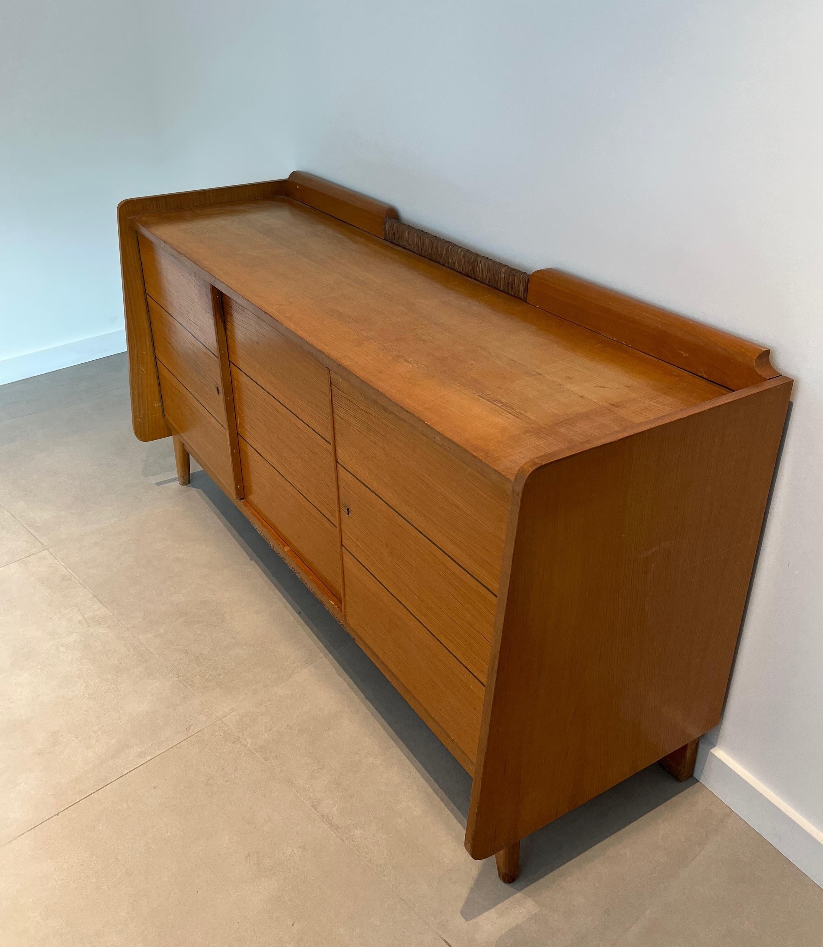 Pine and Rattan Sideboard. French work. Circa 1970 For Sale 15