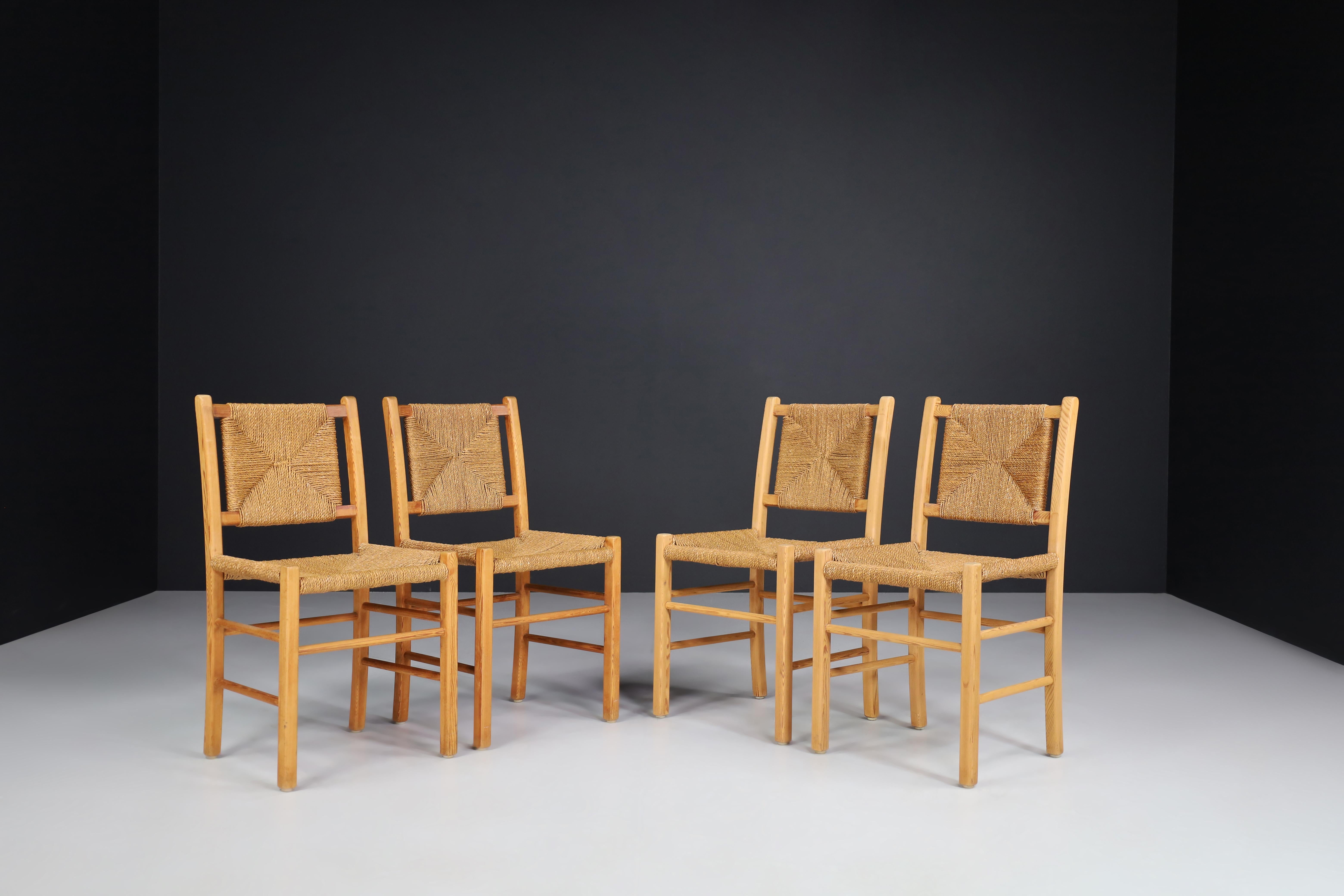 Pine and Rope Dining Chairs, France 1960s.    For Sale 4