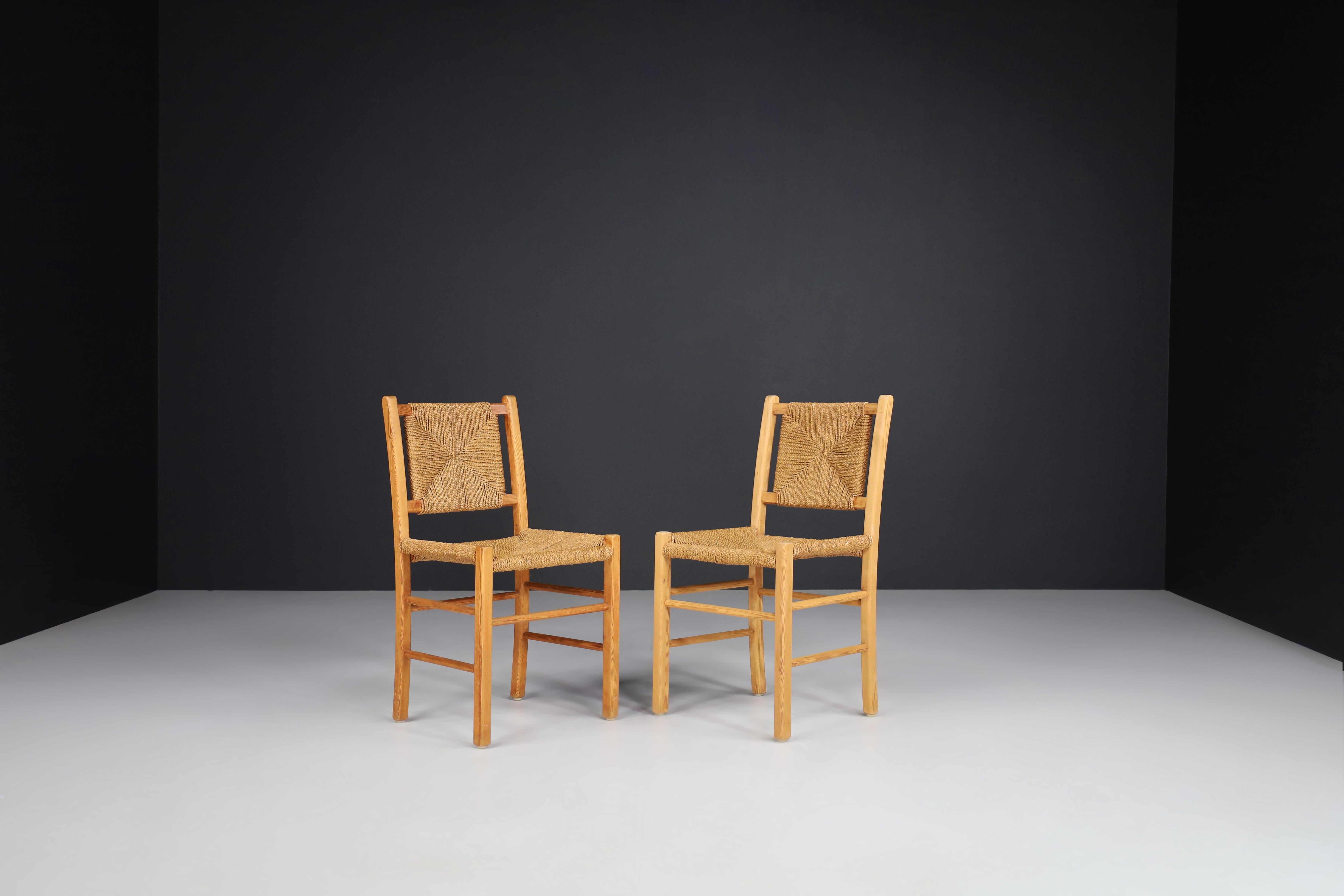 20th Century Pine and Rope Dining Chairs, France 1960s.    For Sale