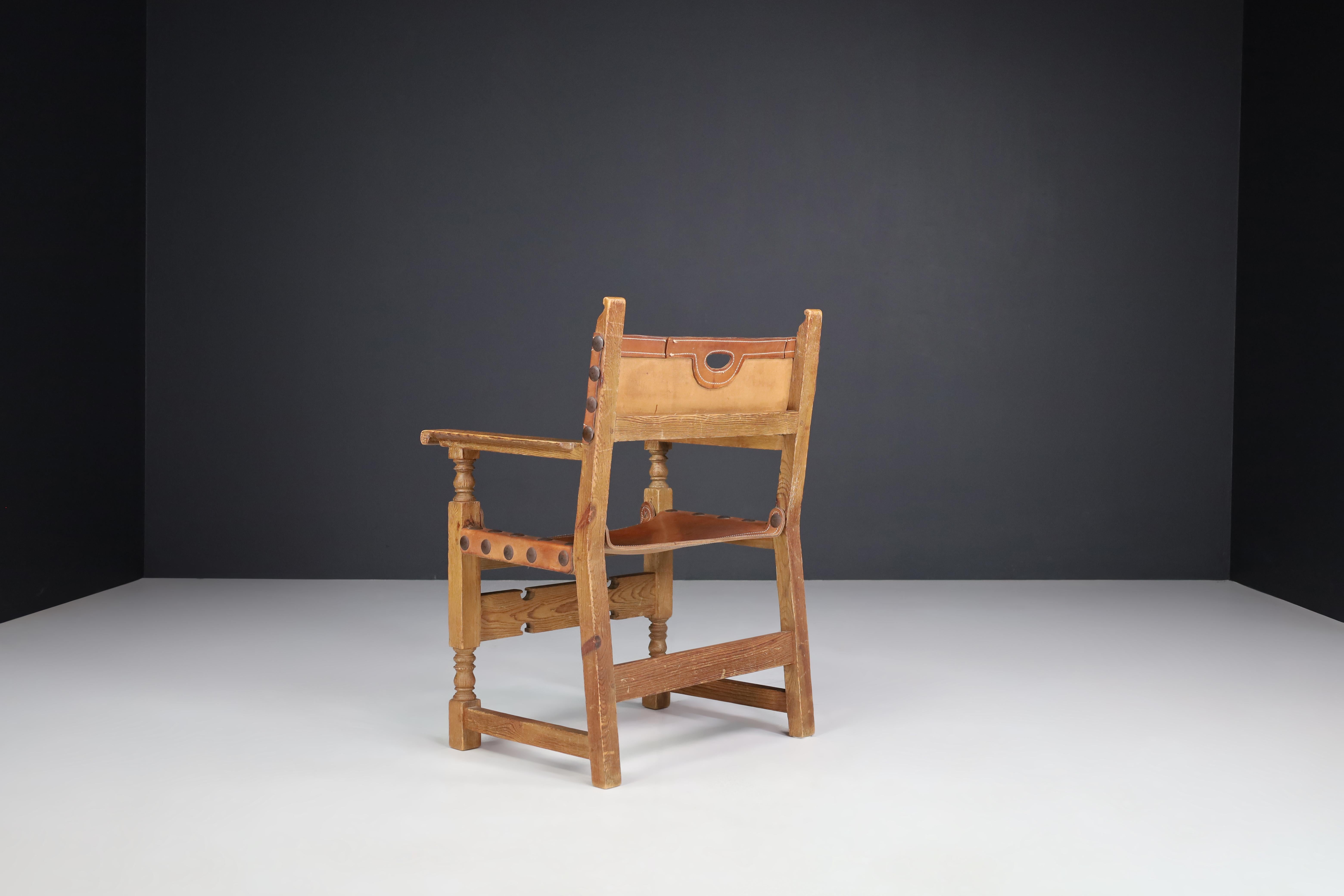 20th Century Pine and Saddle Leather Arm Chairs, France, 1940s For Sale