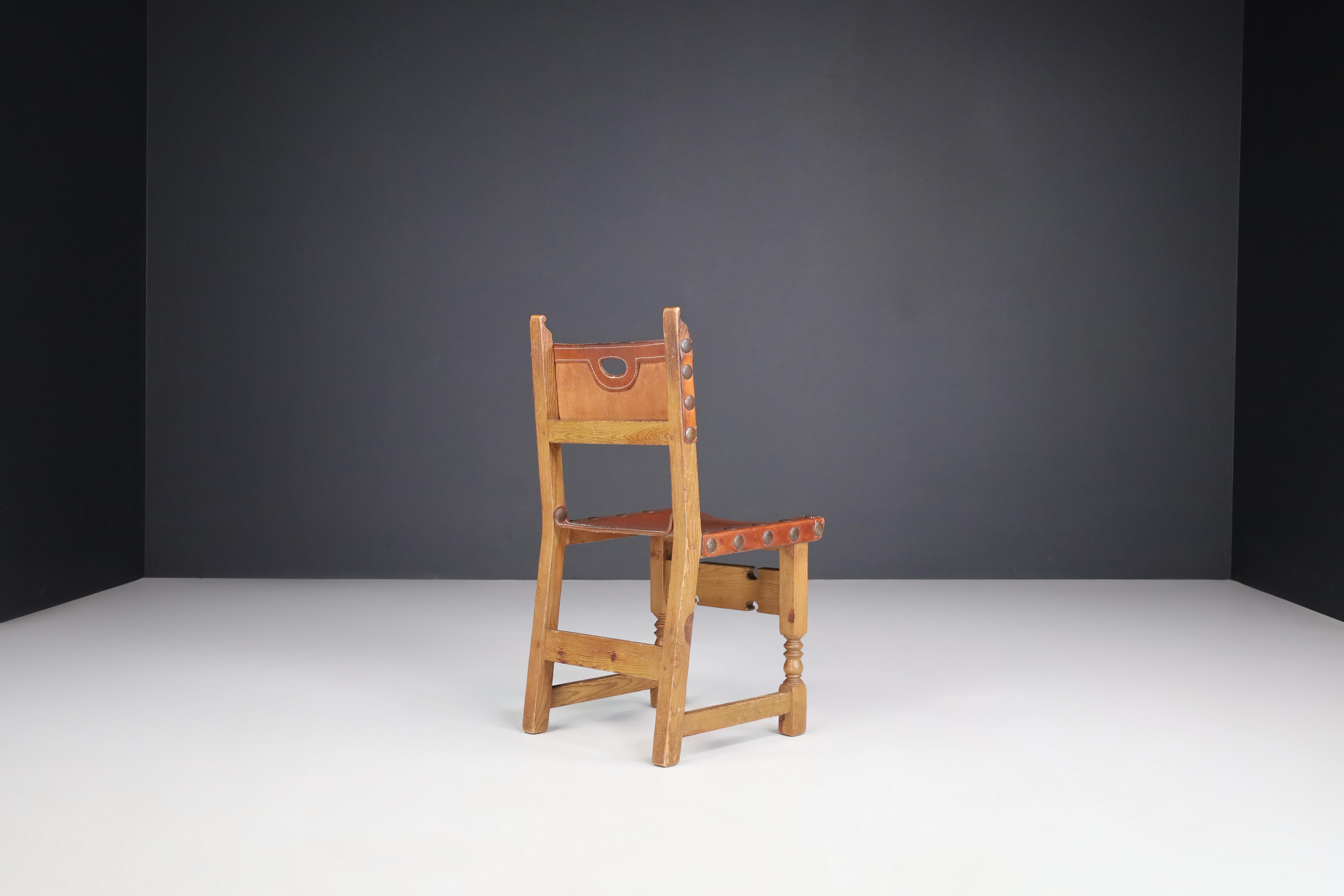 20th Century Pine and Saddle Leather Dinning Chairs, France 1940s For Sale