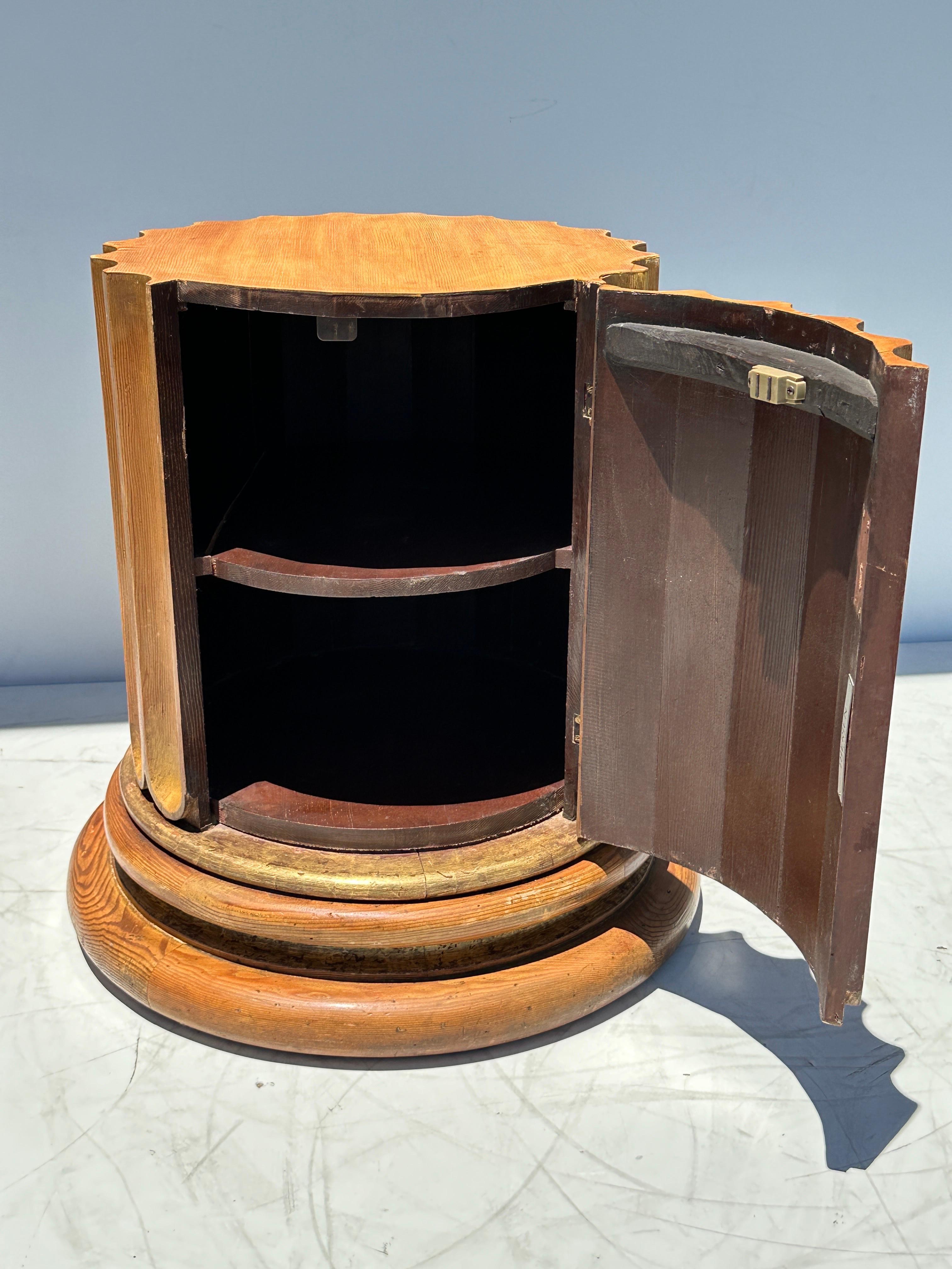 Pine Architectural Column Side Table In Good Condition In North Hollywood, CA