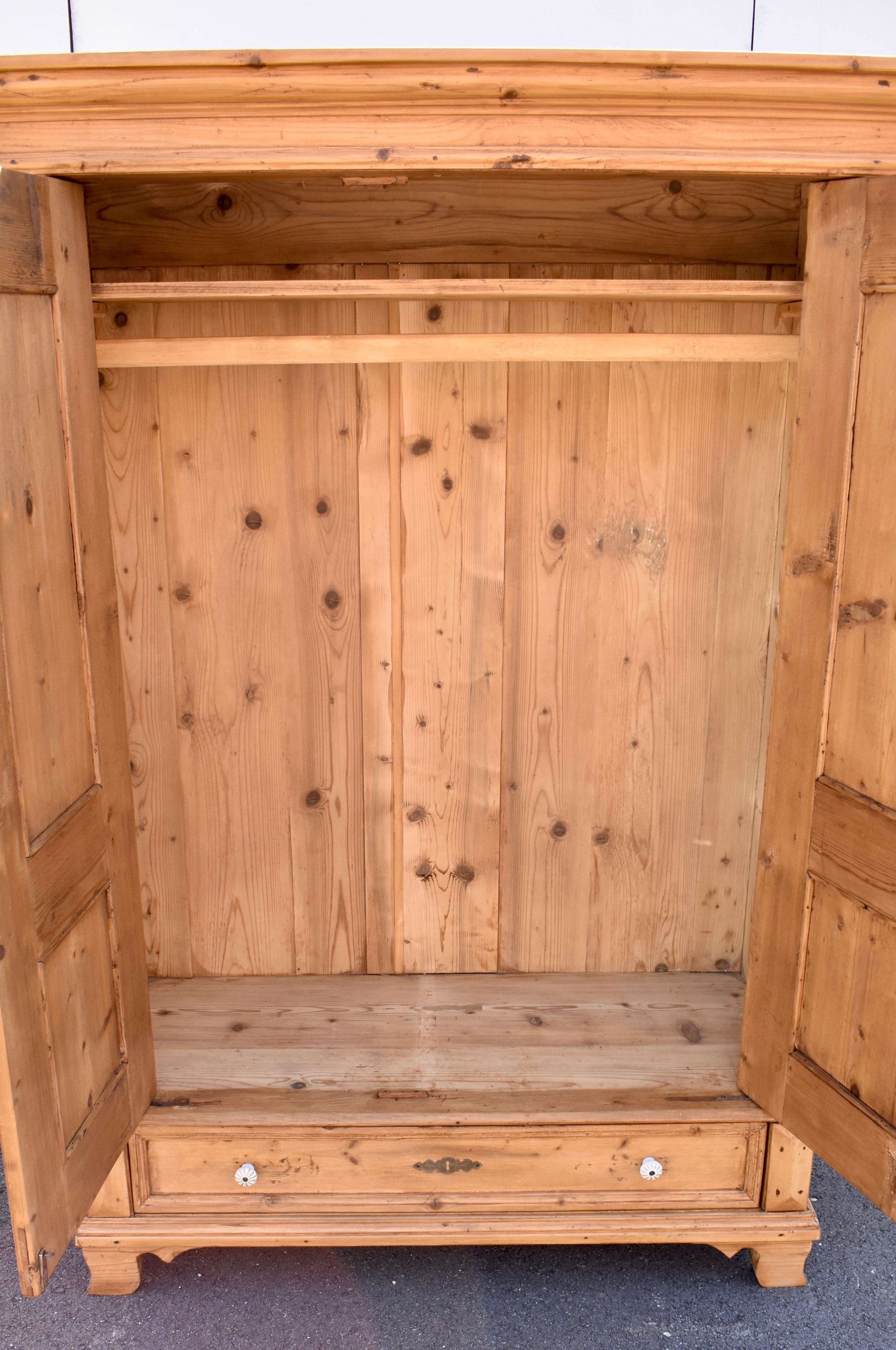 Pine Armoire with Two Doors and One Drawer 3