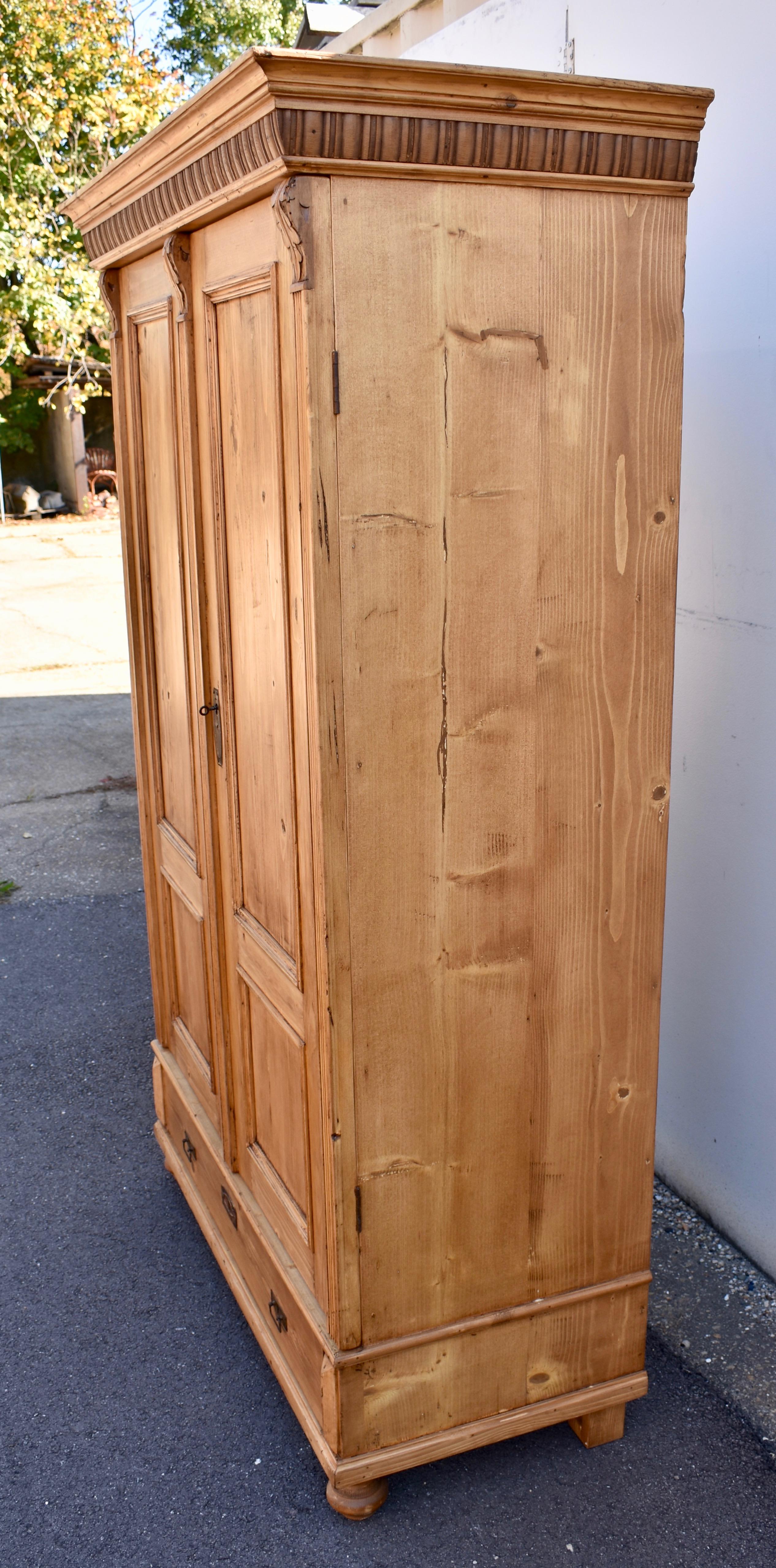 Country Pine Armoire with Two Doors and One Drawer