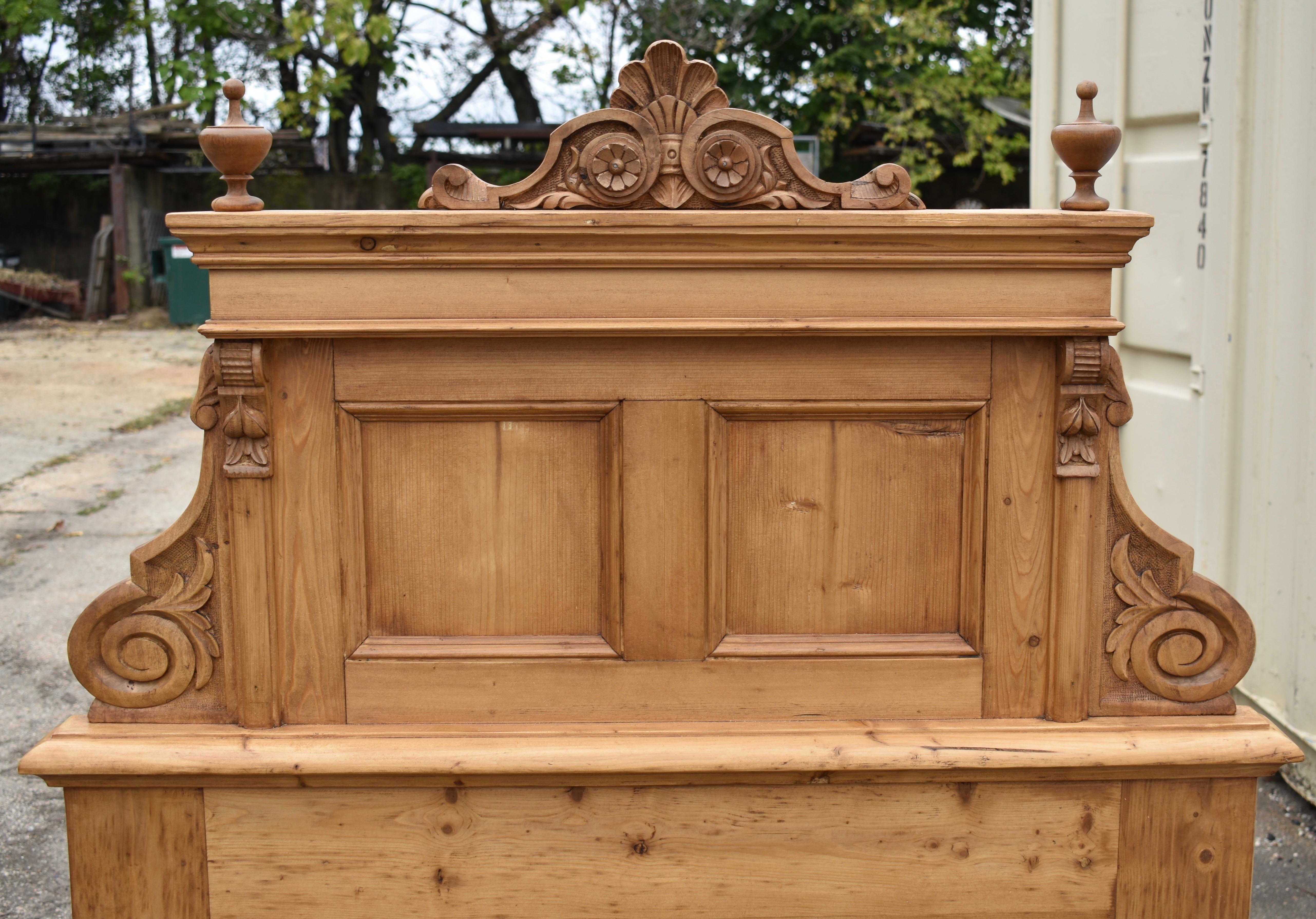 Pine Art Nouveau Box Bed For Sale 1