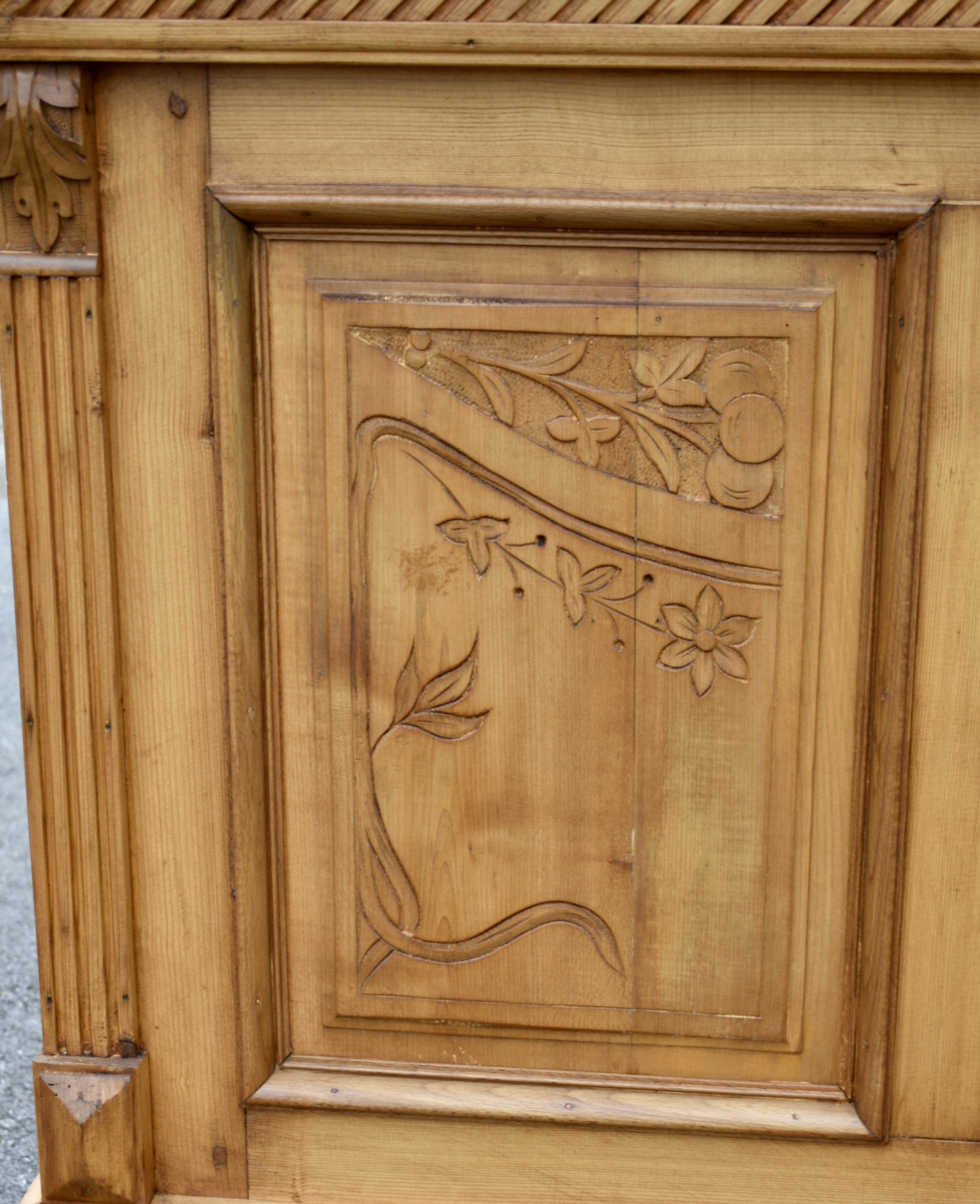 Lit boîte Art Nouveau pin en vente 5