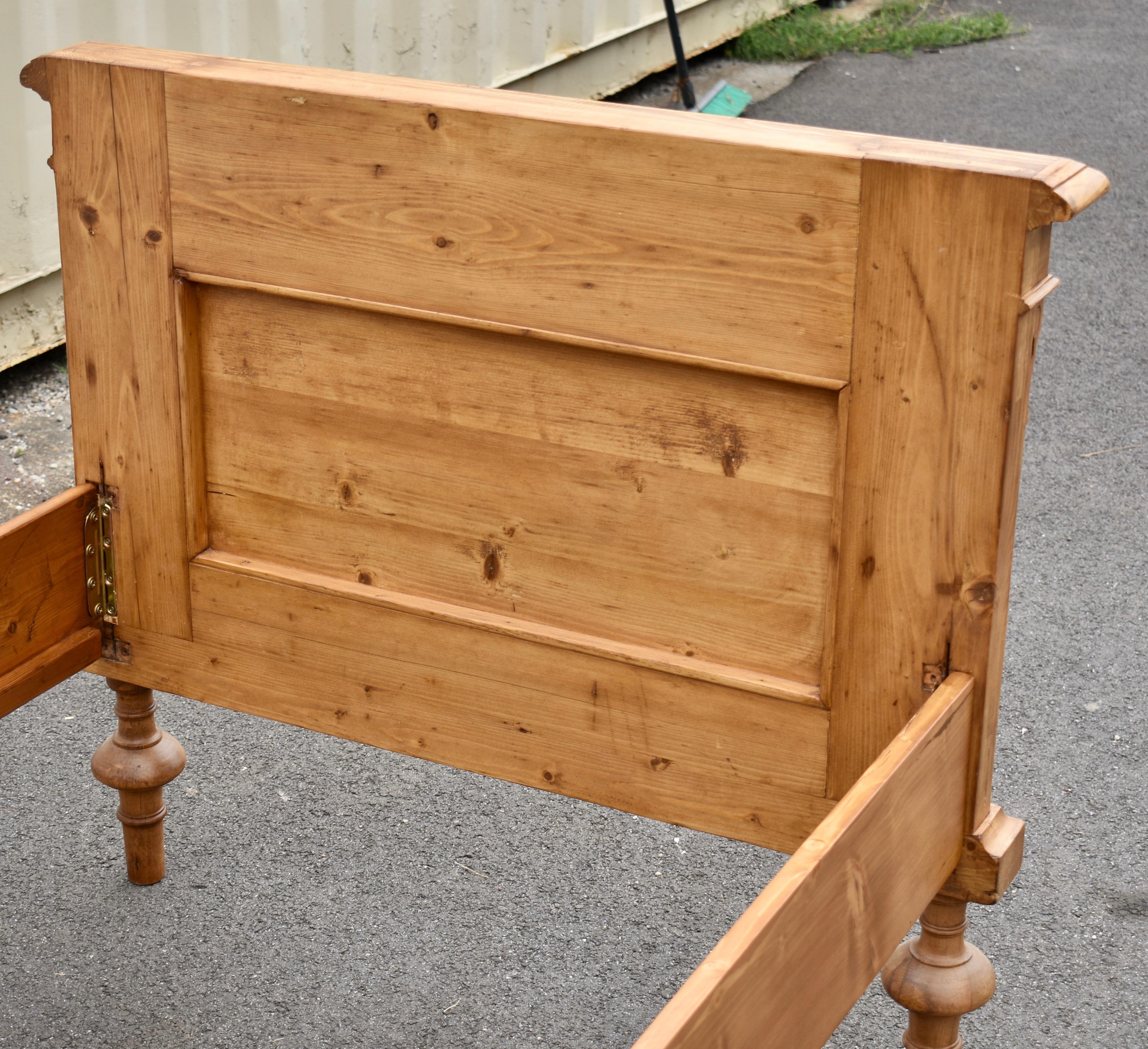 Austrian Pine Art Nouveau Box Bed For Sale