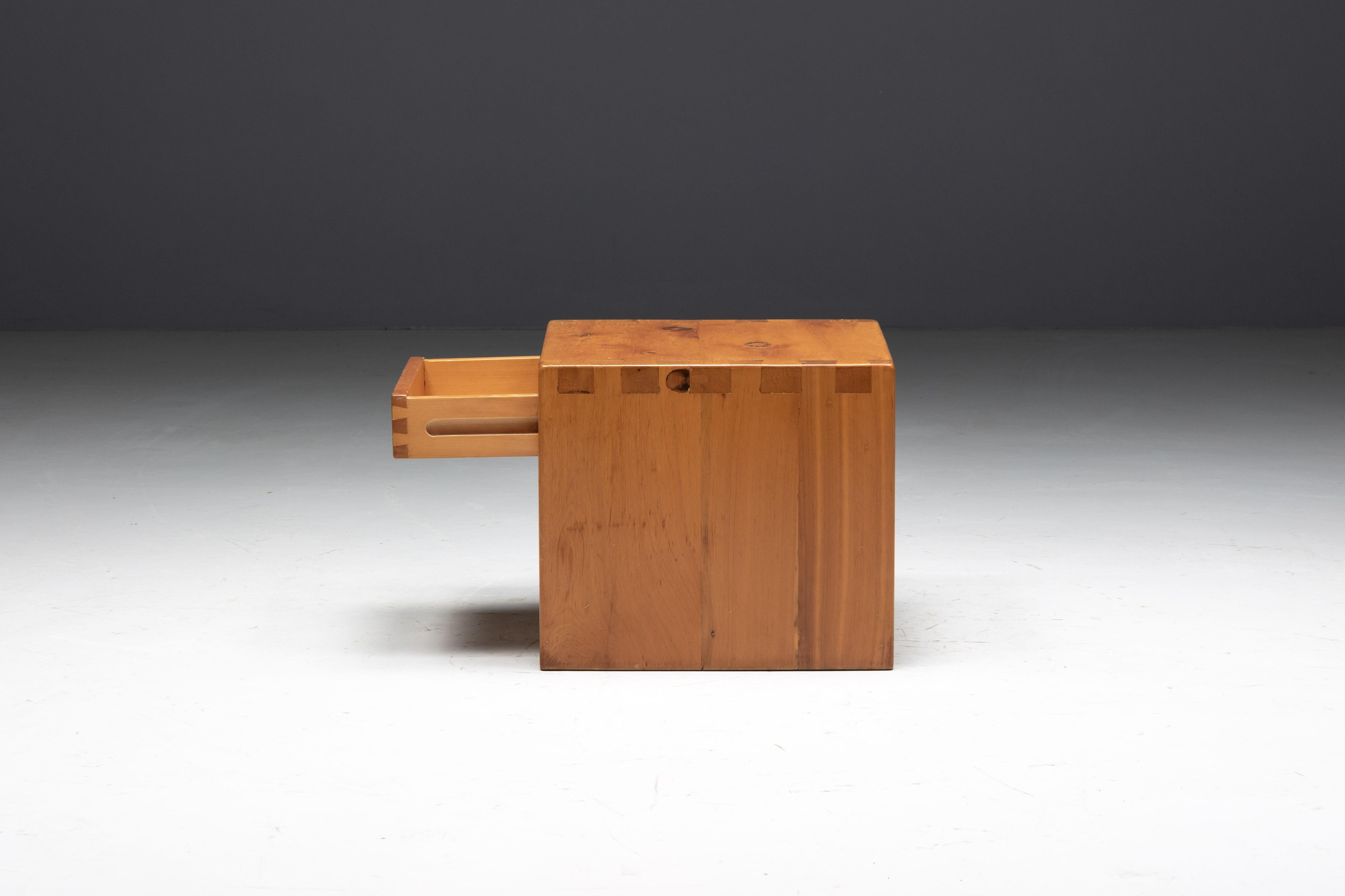 Pine Bedside Table Inspired by Charlotte Perriand, France, 1960s For Sale 4