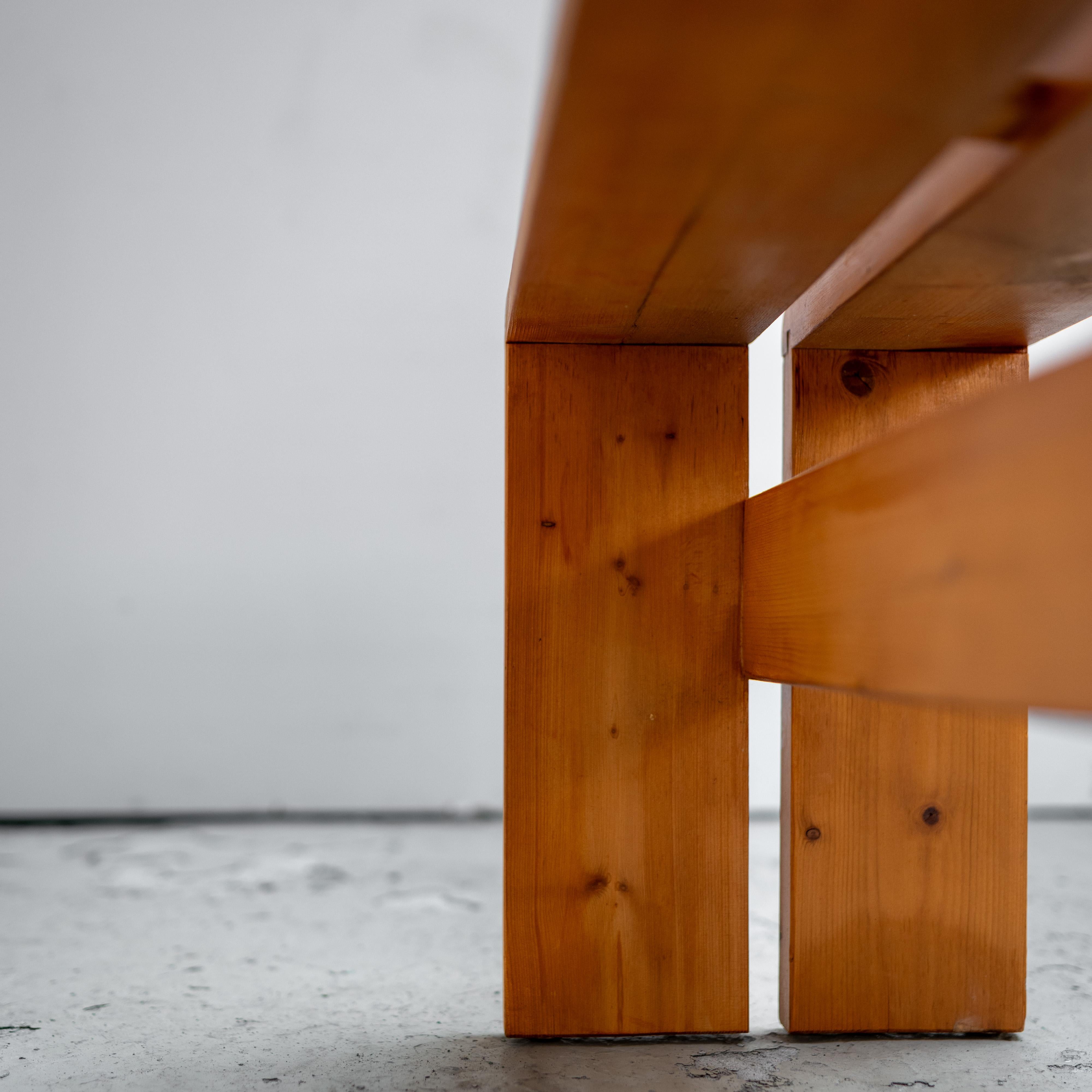 Pine bench by Charlotte Perriand 2