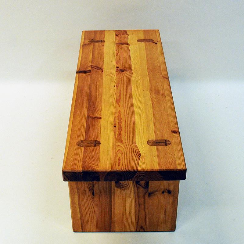Swedish Pine Bench in the Style of Roland Wilhelmsson, Sweden, 1970s