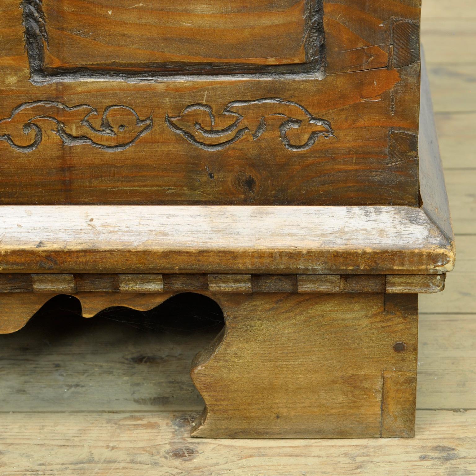 Pine Blanket Chest, Circa 1880 For Sale 7