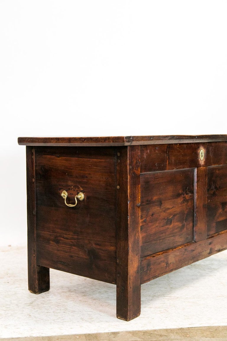 Pine Blanket Chest For Sale at 1stDibs