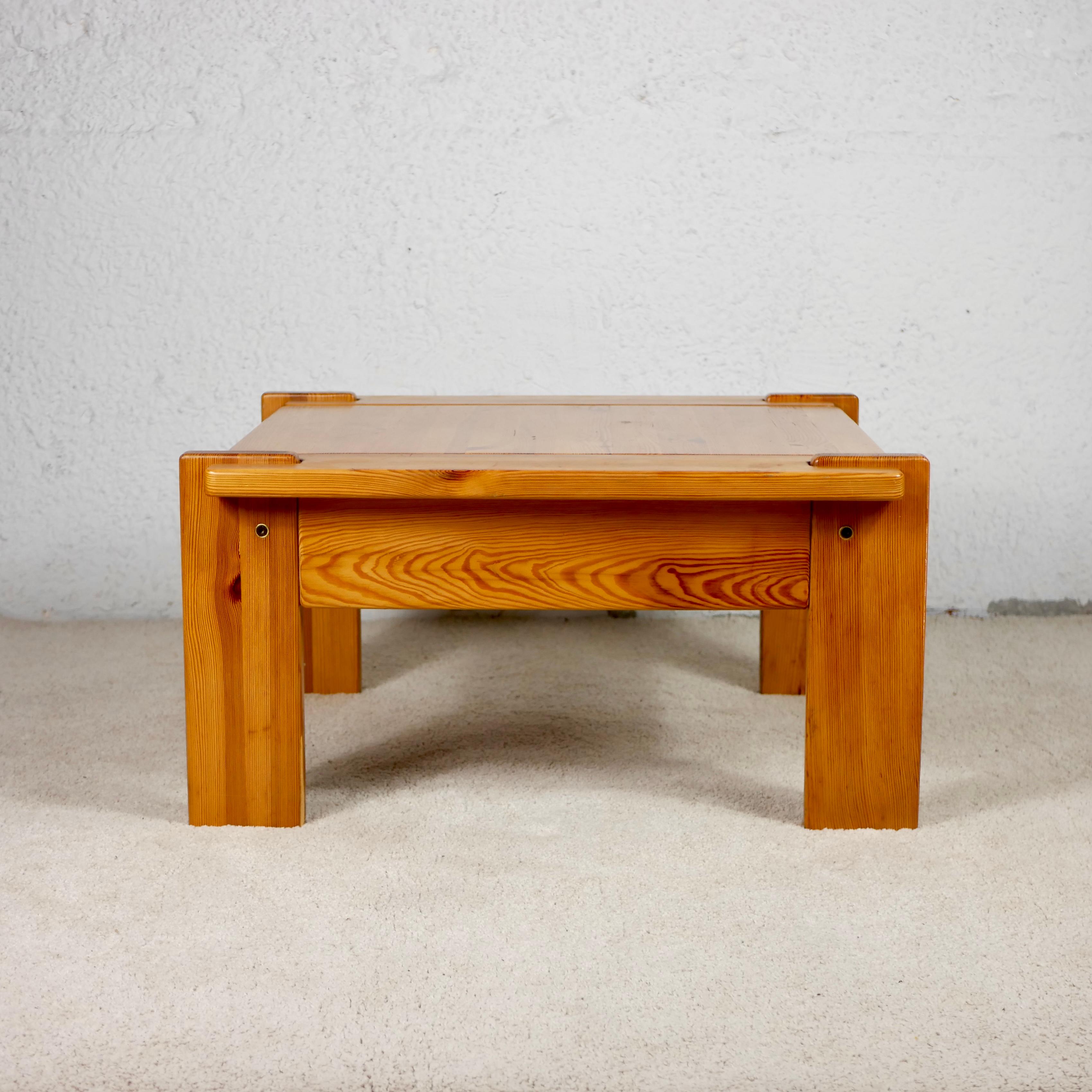 French Pine Brutalist Coffee Table from Maison Regain, France, 1980s